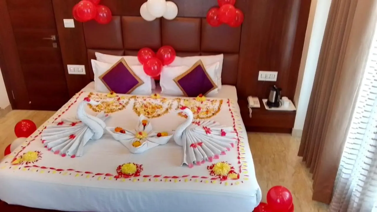 Bed in Hotel Crosswinds West