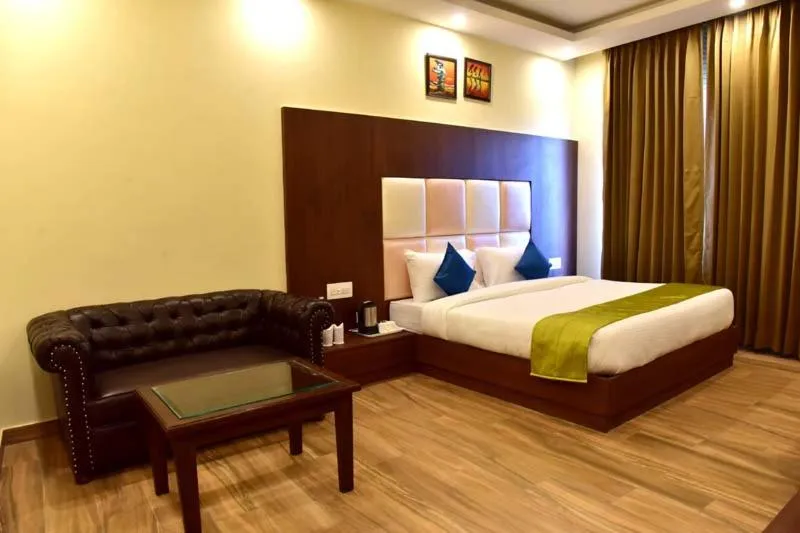 Bed in Hotel Crosswinds West