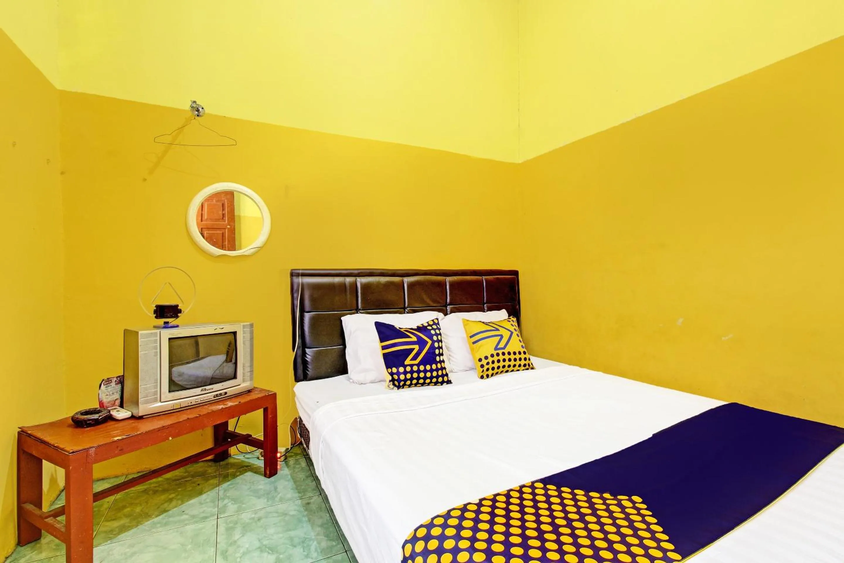 Bedroom, Bed in OYO Life 2546 Griya Widya Syariah