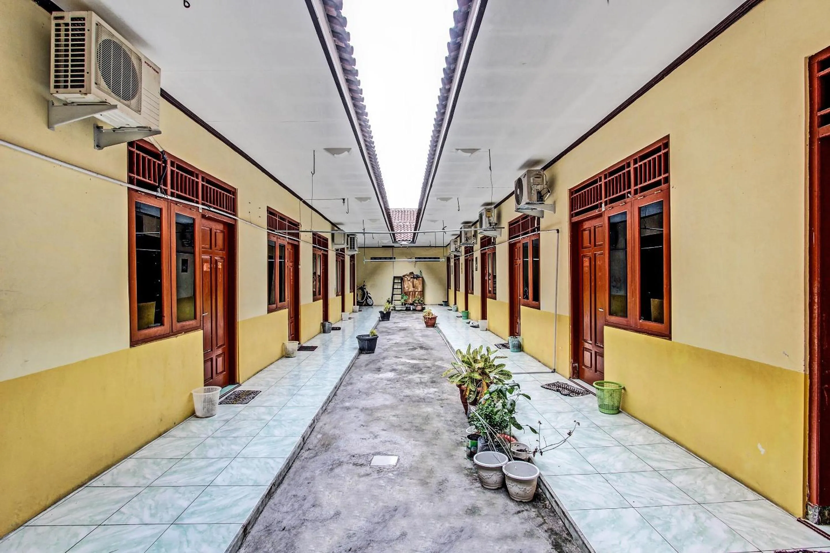 Lobby or reception in OYO Life 2546 Griya Widya Syariah