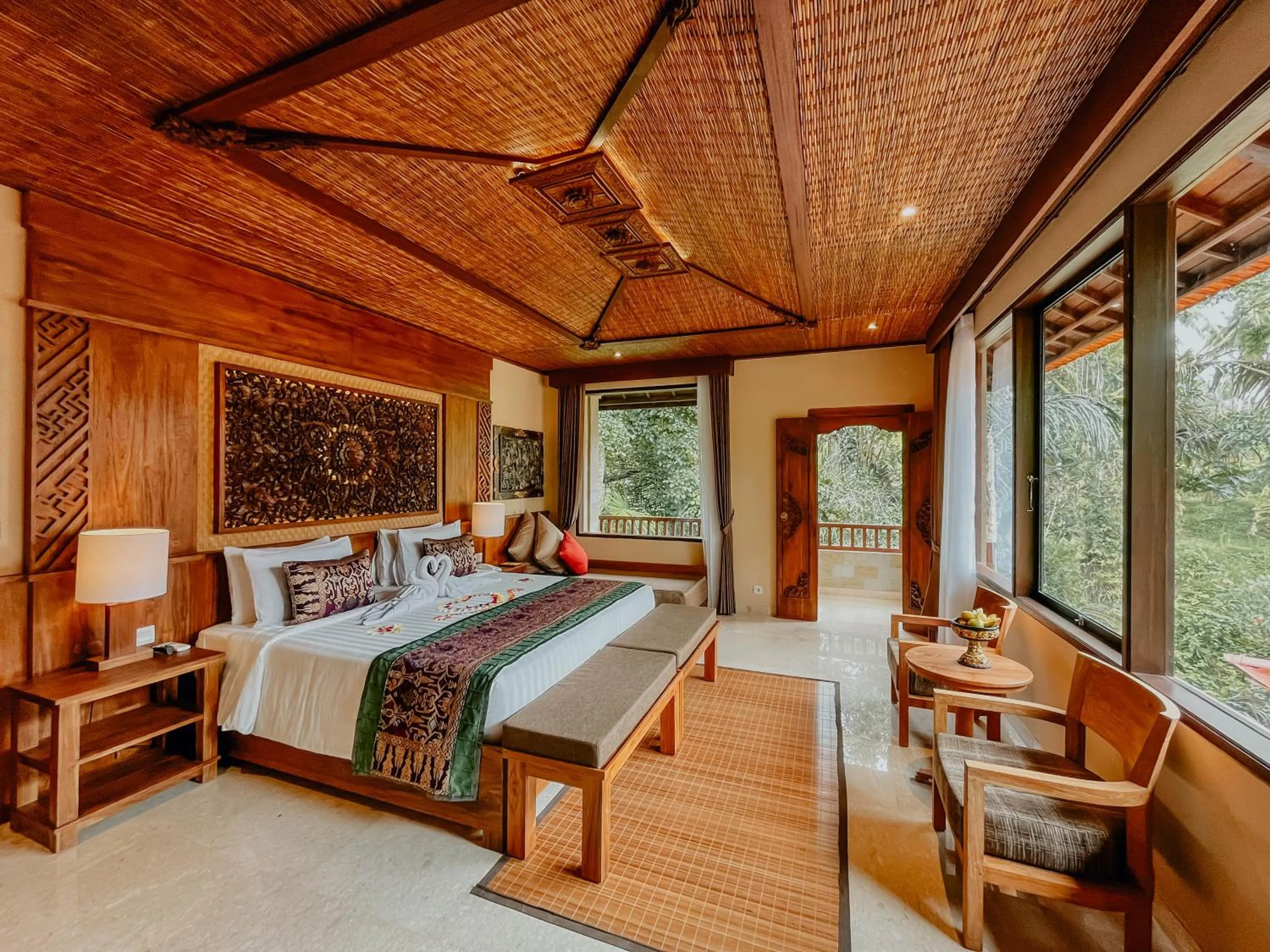Bed in Sakti Garden Resort & Spa