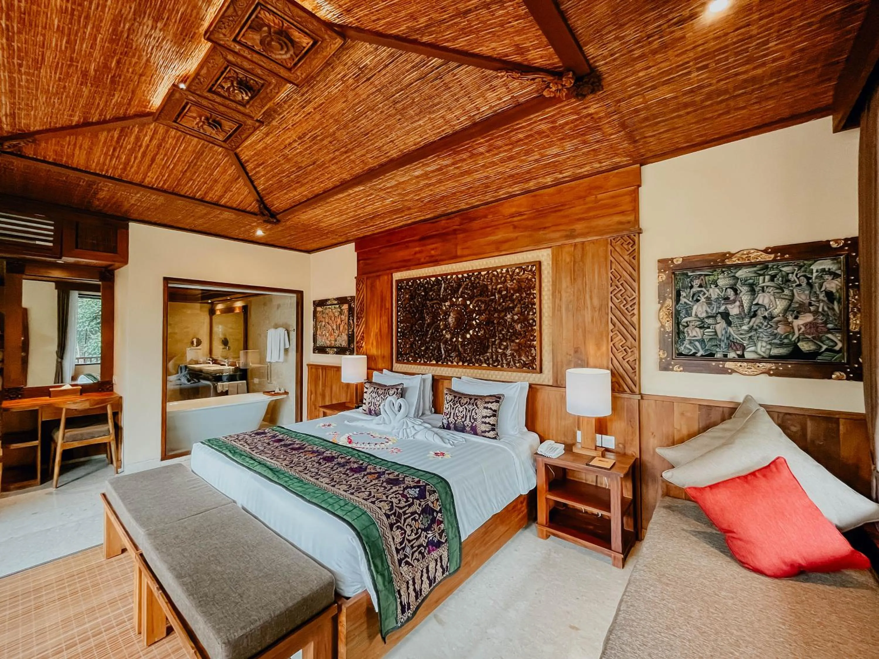 Bed in Sakti Garden Resort & Spa