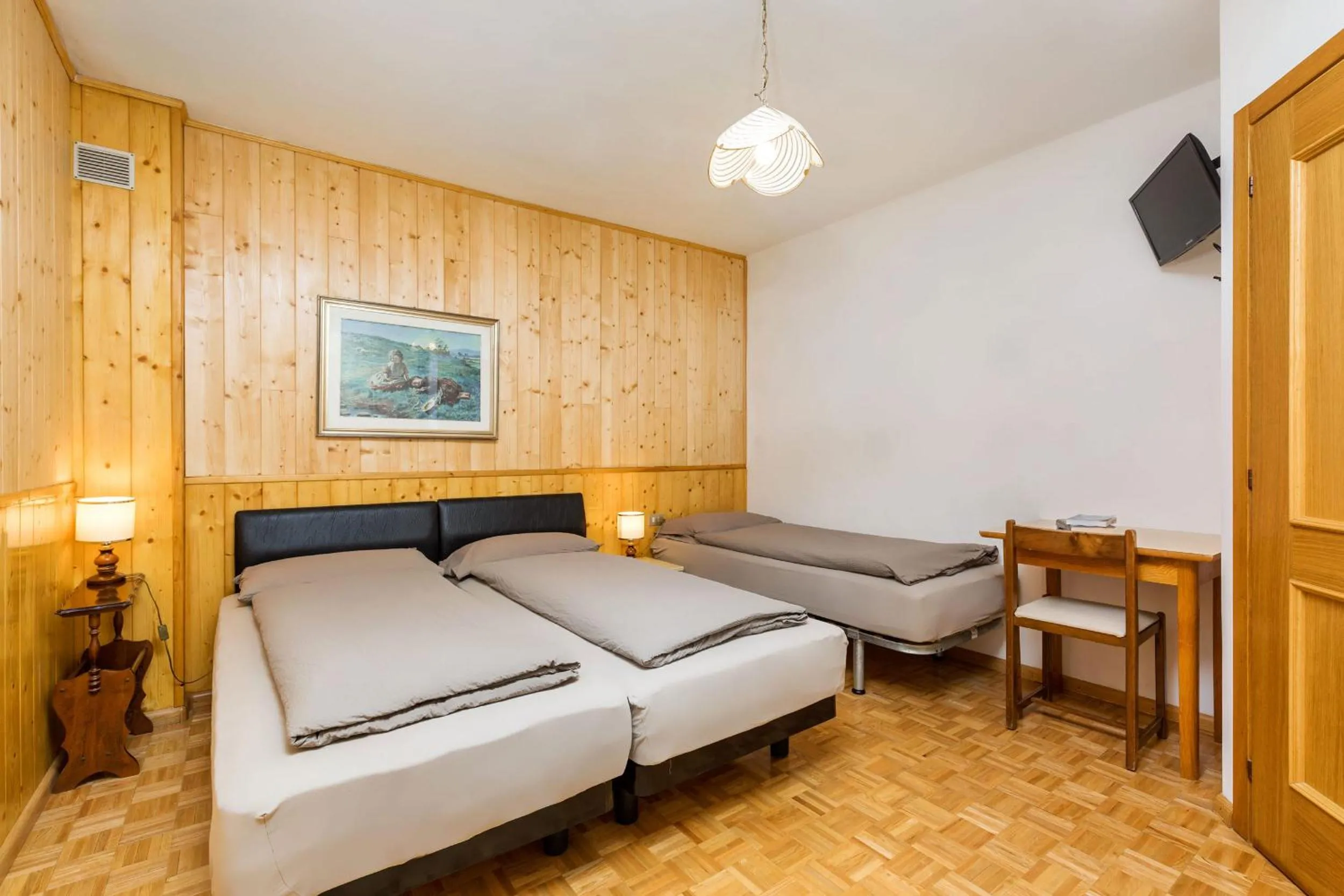 Bedroom, Bed in Appartamenti Residenza Pineta
