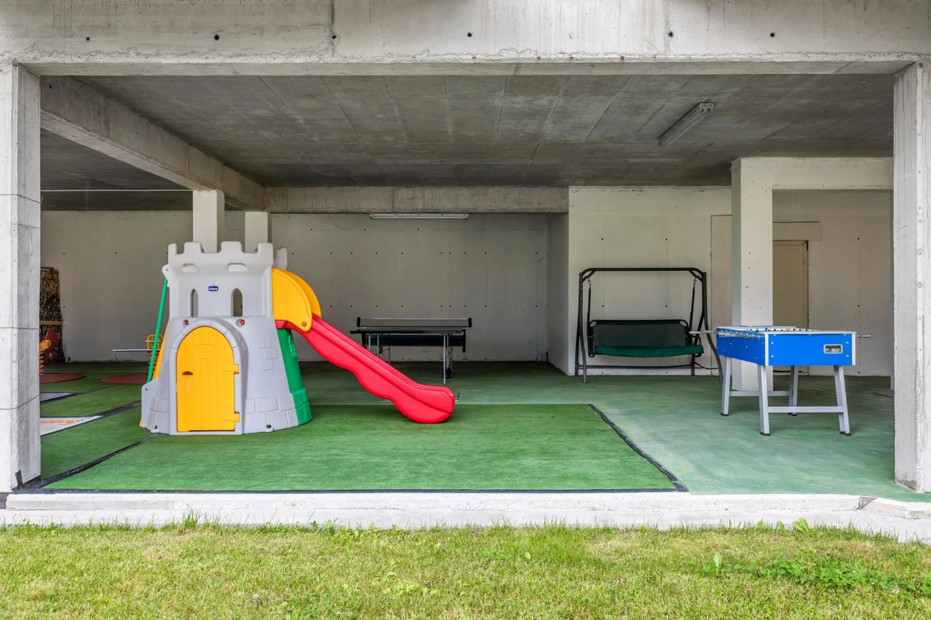 Children play ground in Appartamenti Residenza Pineta