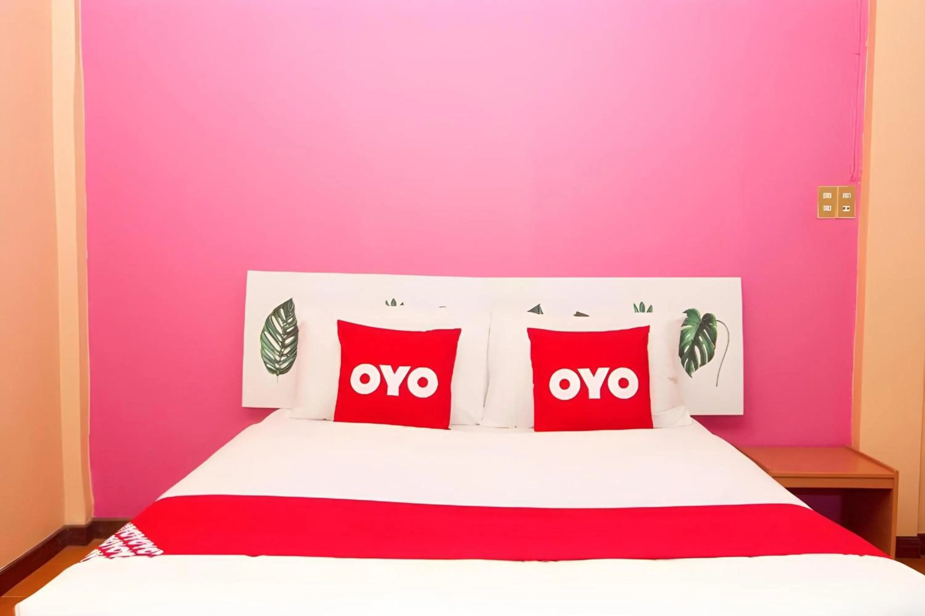 Bedroom, Bed in OYO 534 Phasuk Hotel