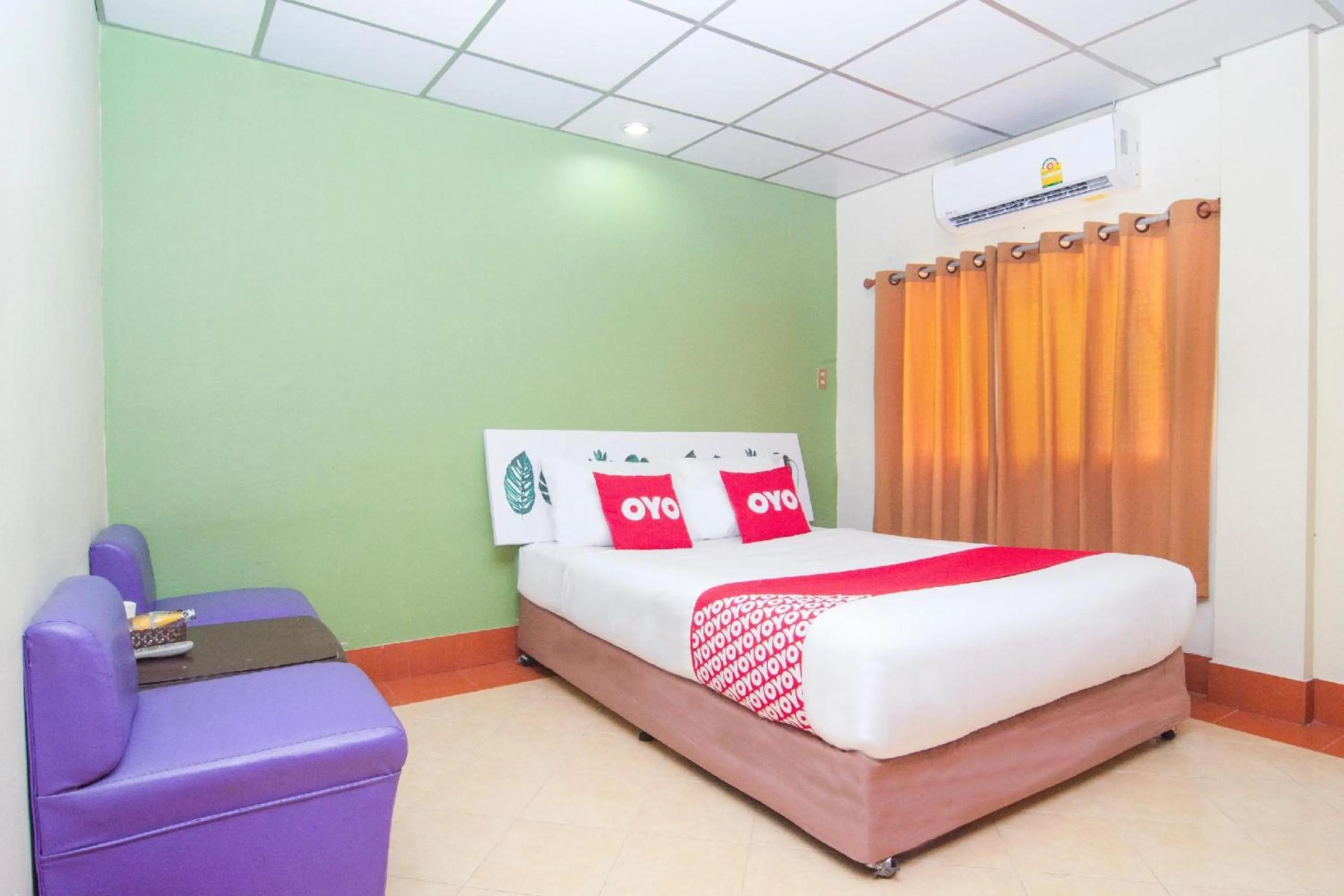 Bedroom, Bed in OYO 534 Phasuk Hotel