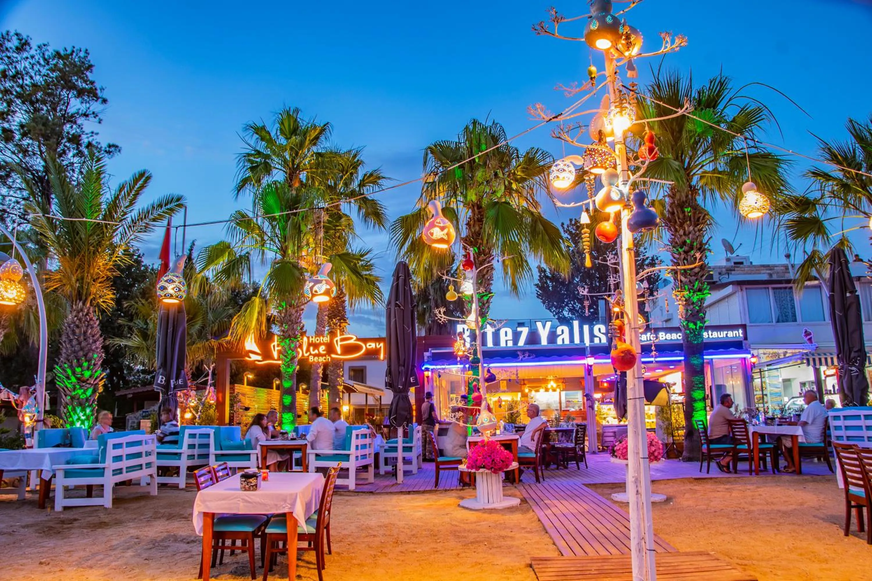 Restaurant/places to eat in Blue Bay Beach Hotel