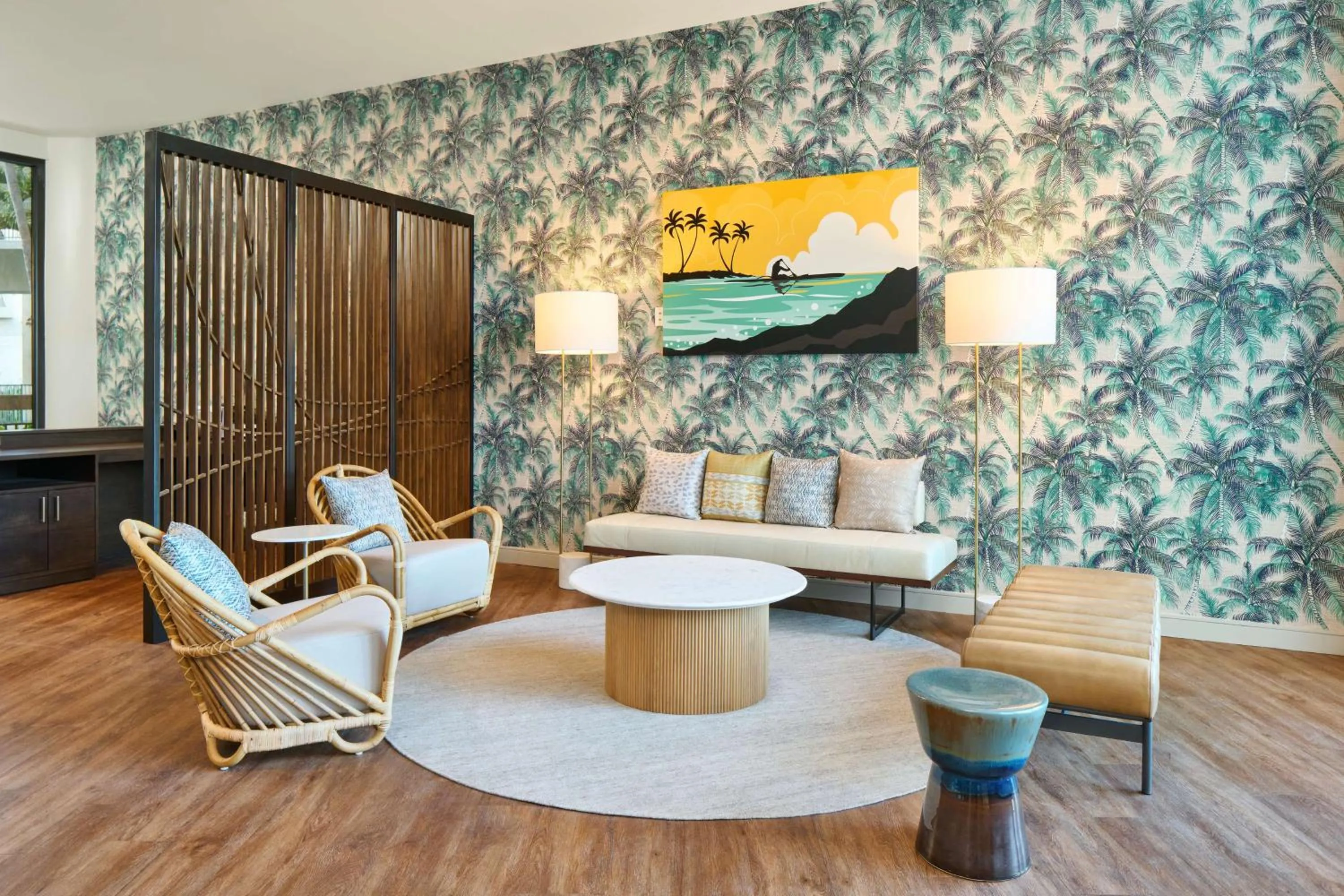 Lounge or bar in OUTRIGGER Kona Resort and Spa