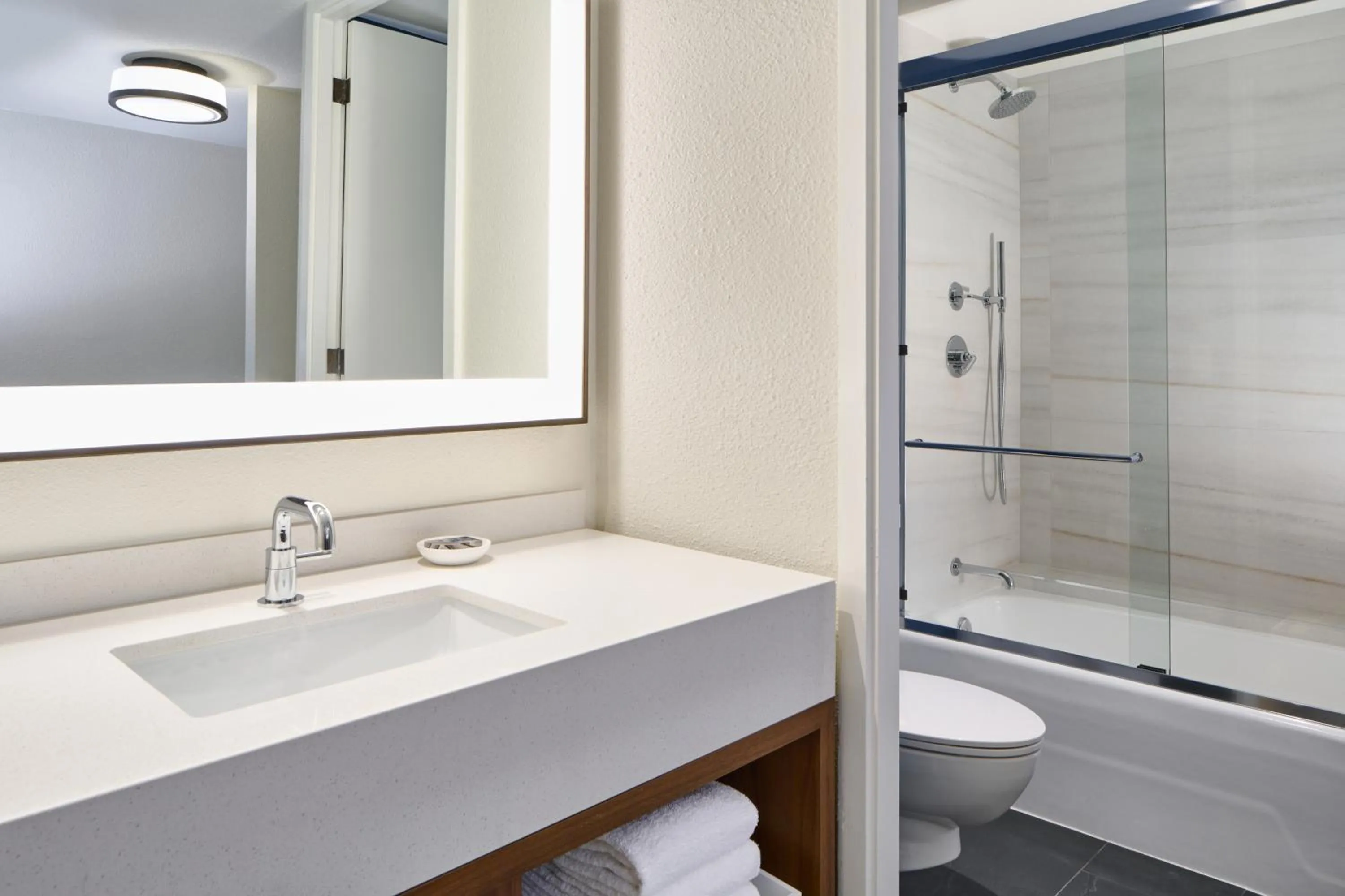 Bathroom in OUTRIGGER Kona Resort and Spa
