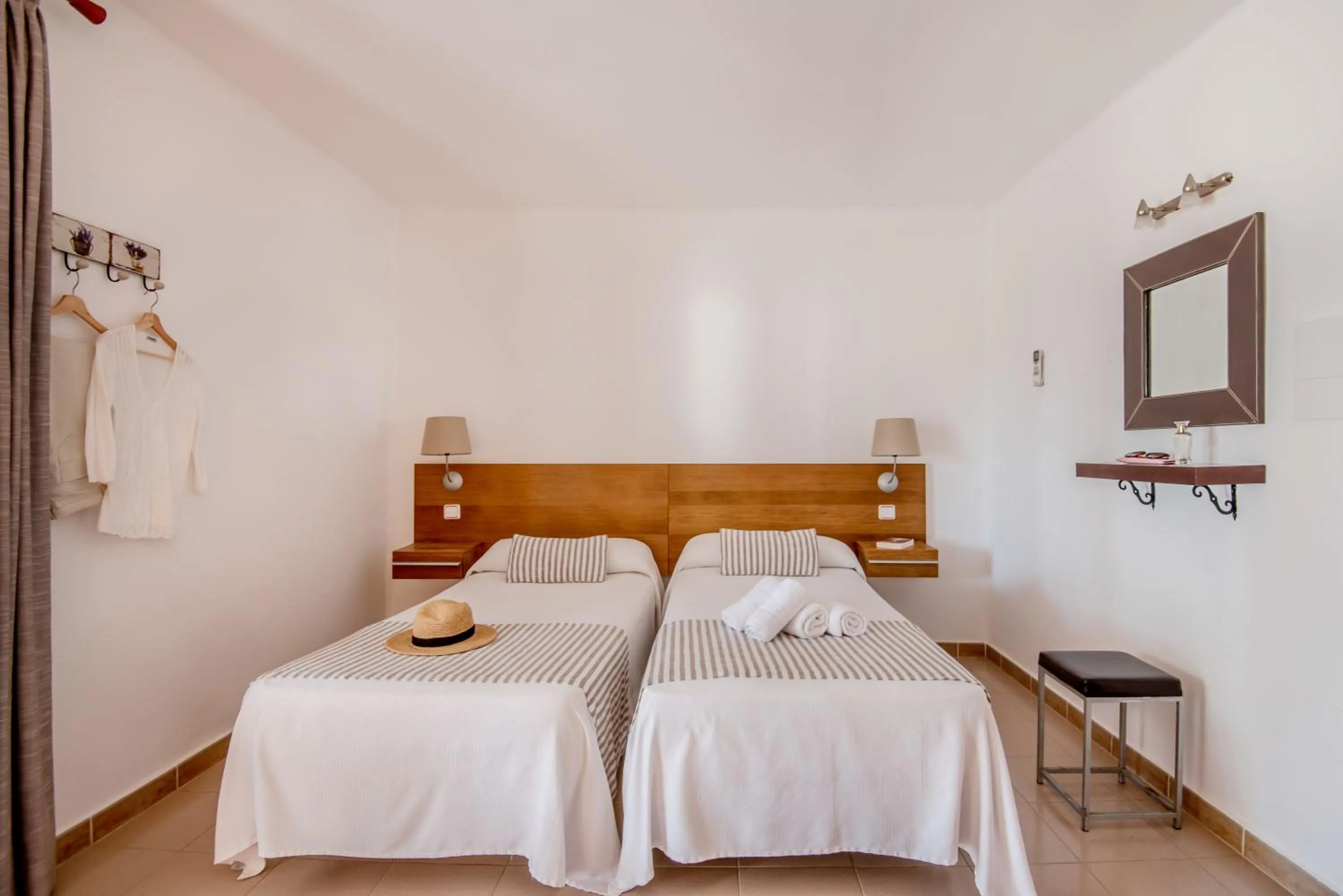 Photo of the whole room, Bed in Bungalows Es Pins - Emar Hotels