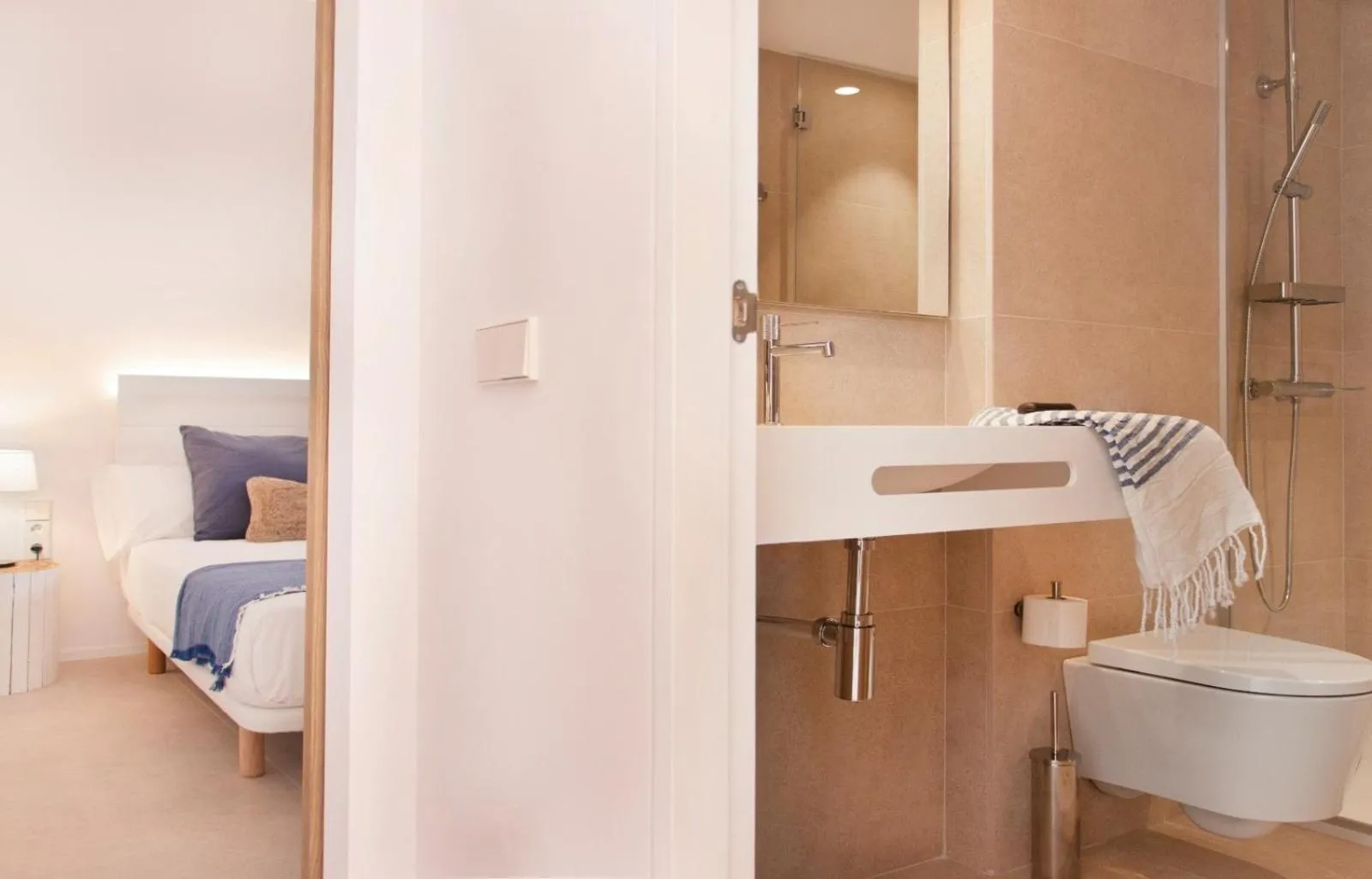 Bathroom, Bed in Bungalows Es Pins - Emar Hotels