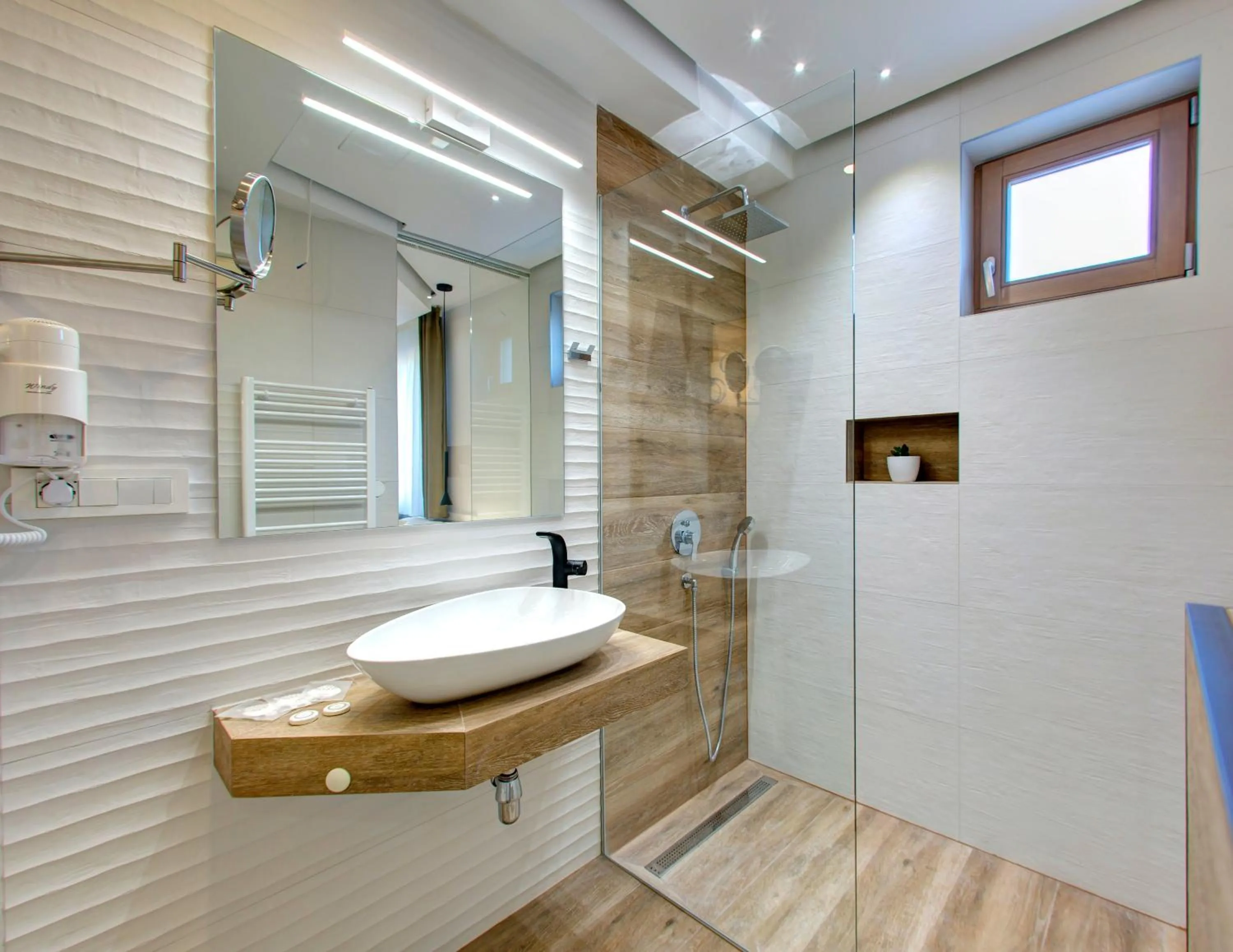 Bathroom in Diamond Rain Boutique Hotel