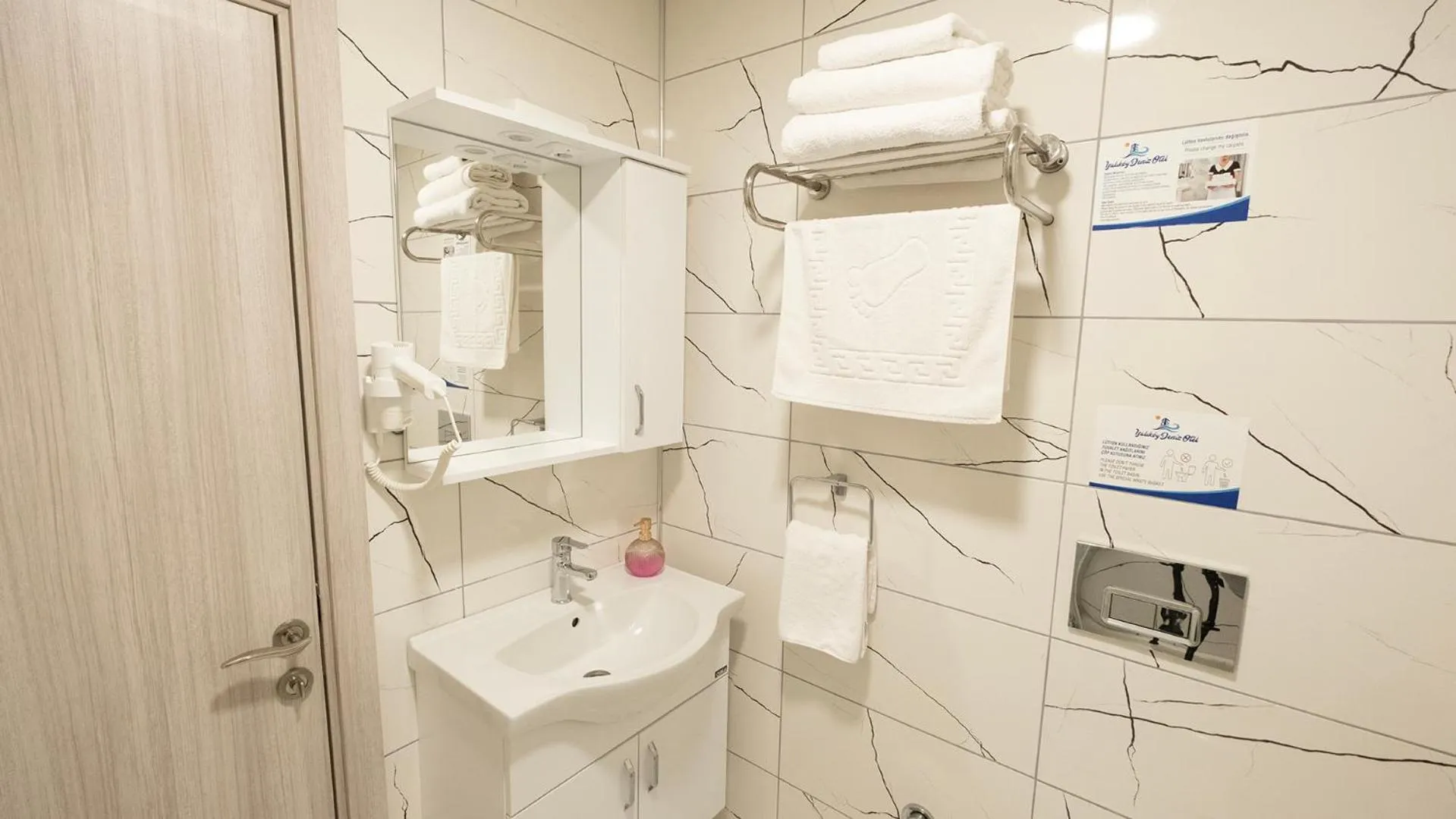 Bathroom in Yalıköy Deniz Otel Istanbul