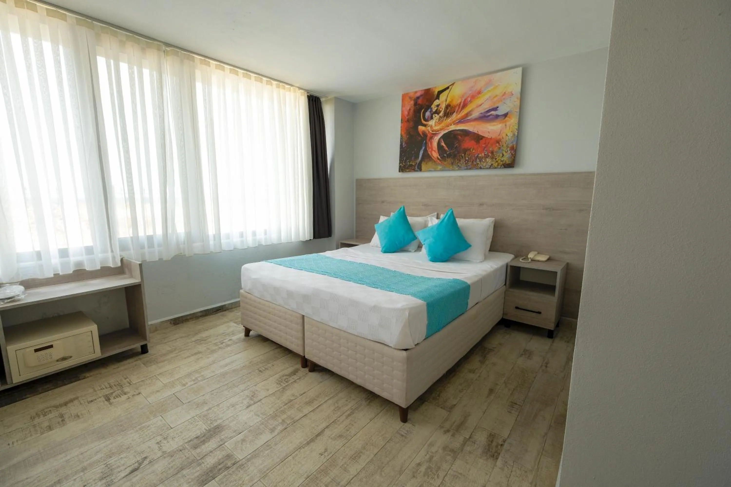 Photo of the whole room, Bed in Yalıköy Deniz Otel Istanbul