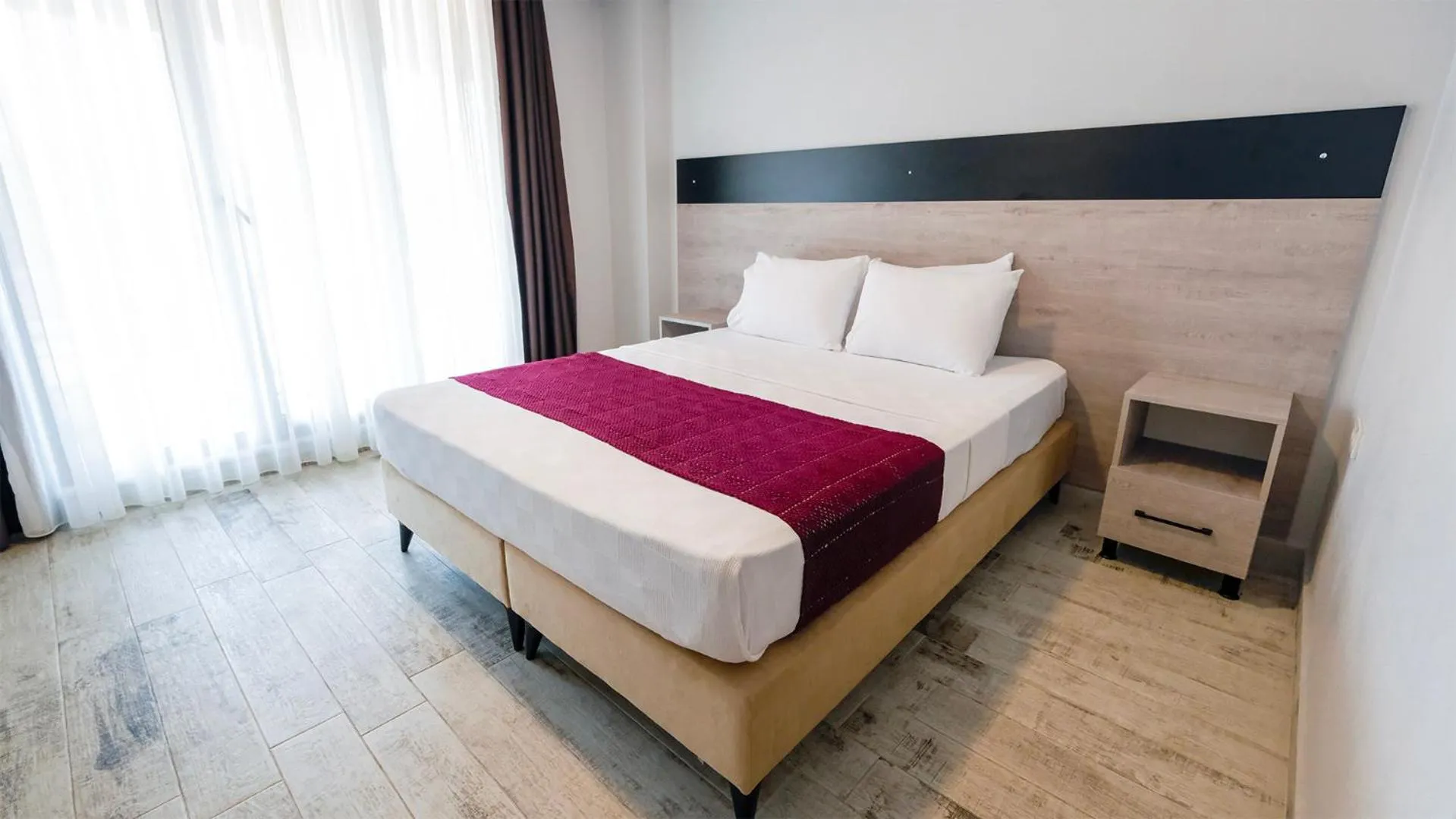 Photo of the whole room, Bed in Yalıköy Deniz Otel Istanbul
