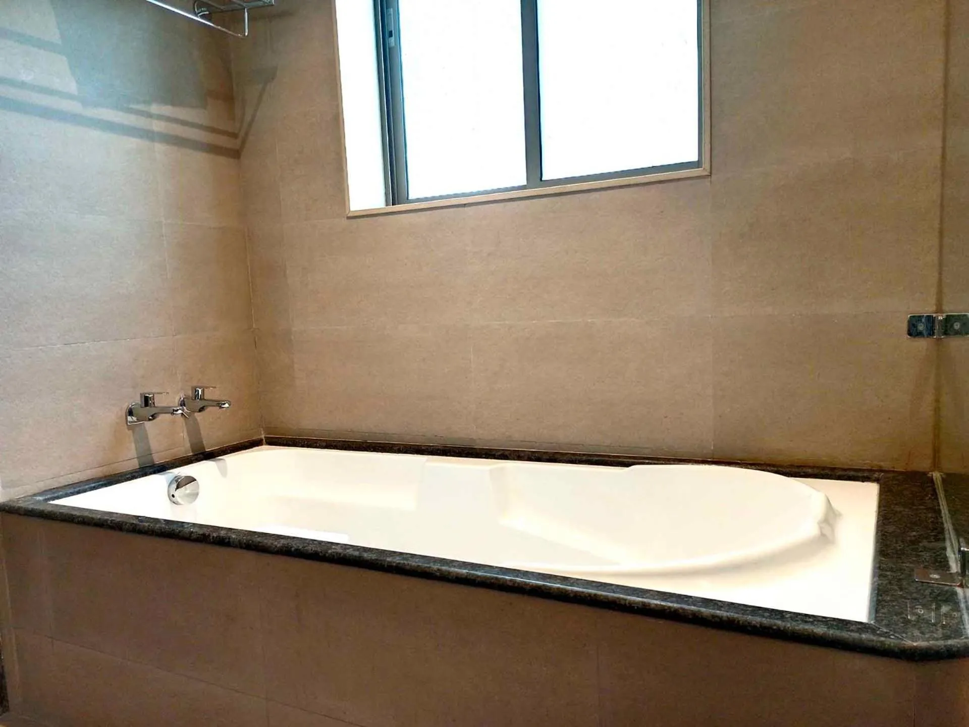 Bath in Advait Resort Kshetra Mahabaleshwar