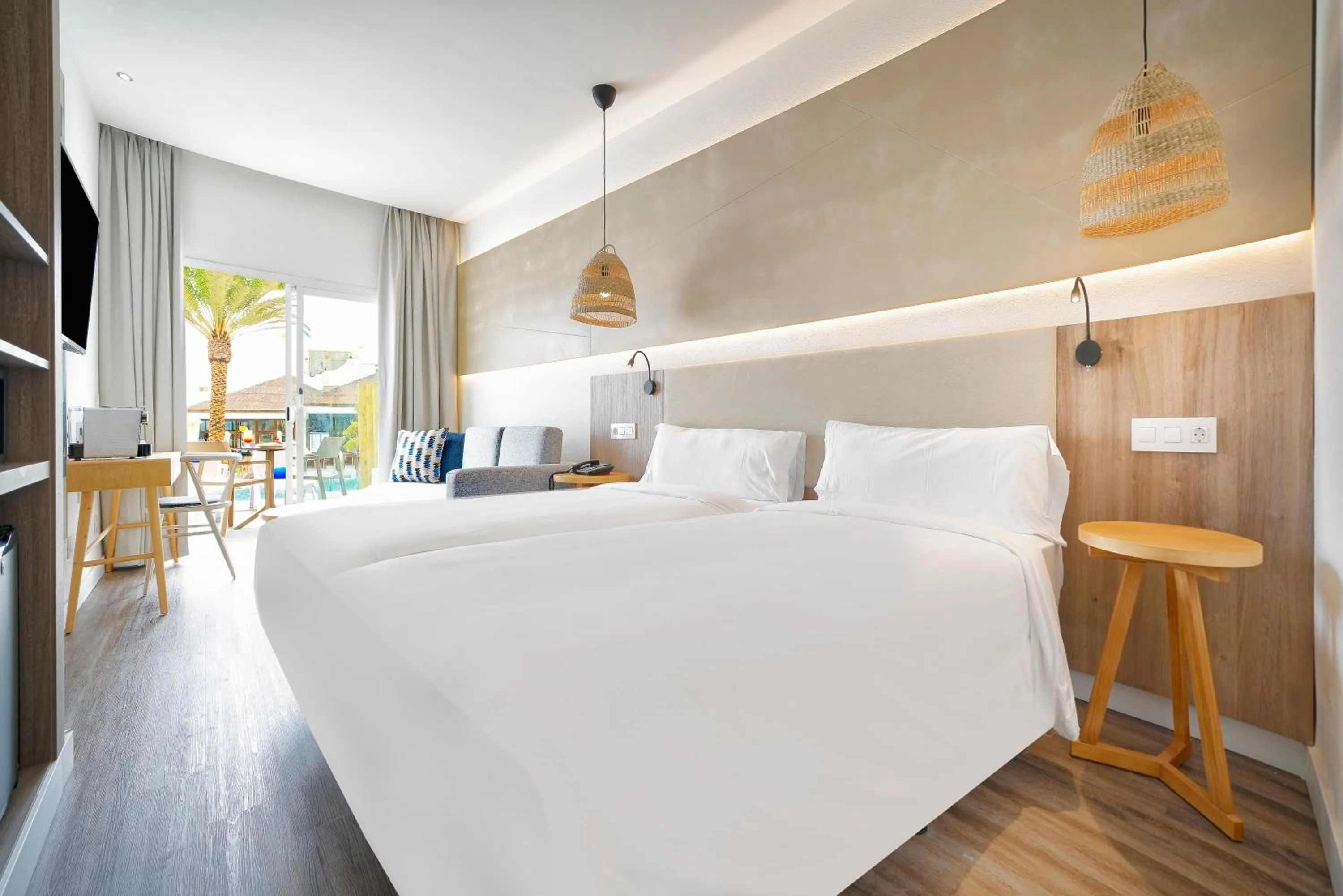 Photo of the whole room, Bed in Labranda Golden Beach