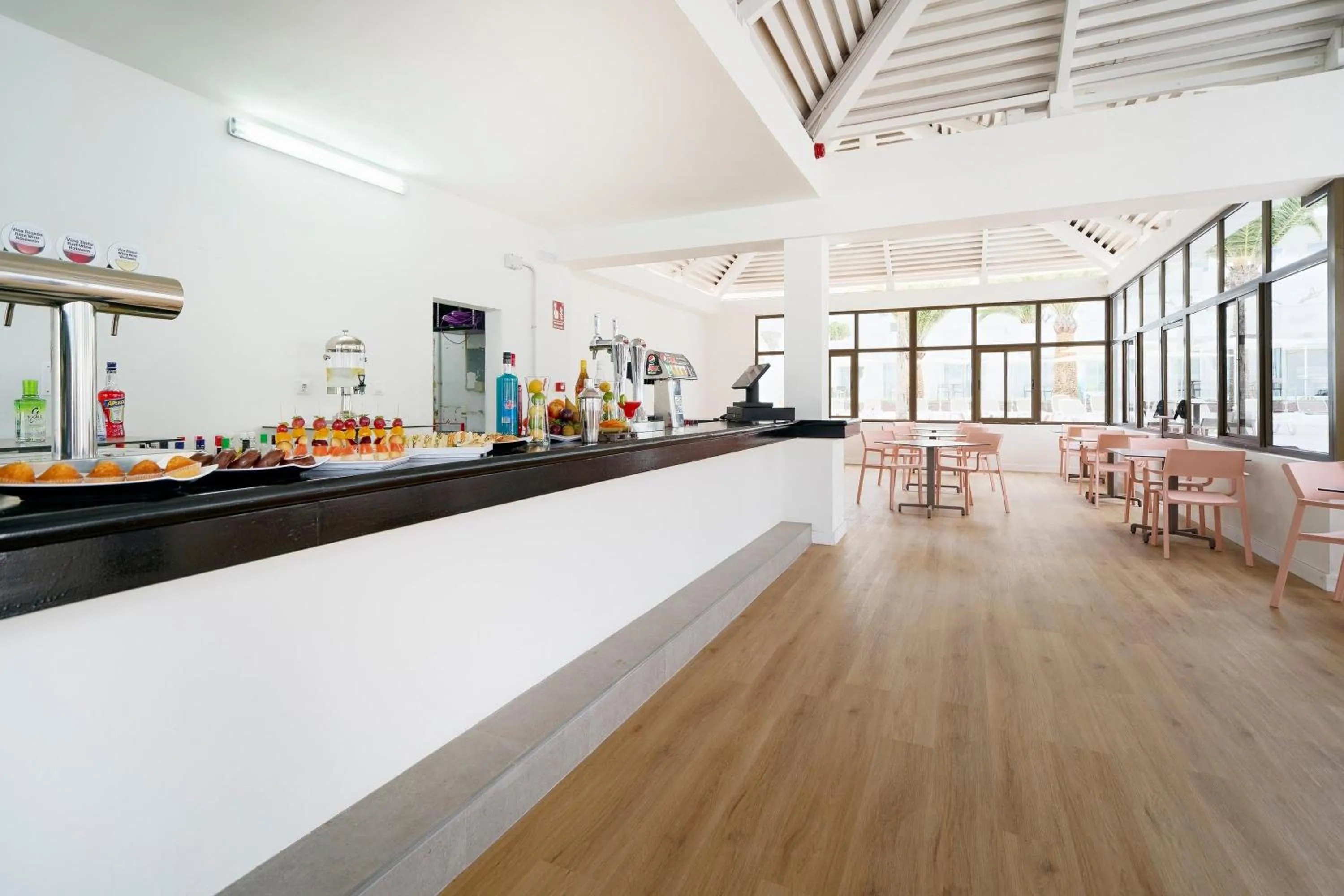 Restaurant/places to eat in BLUESEA Golden Beach