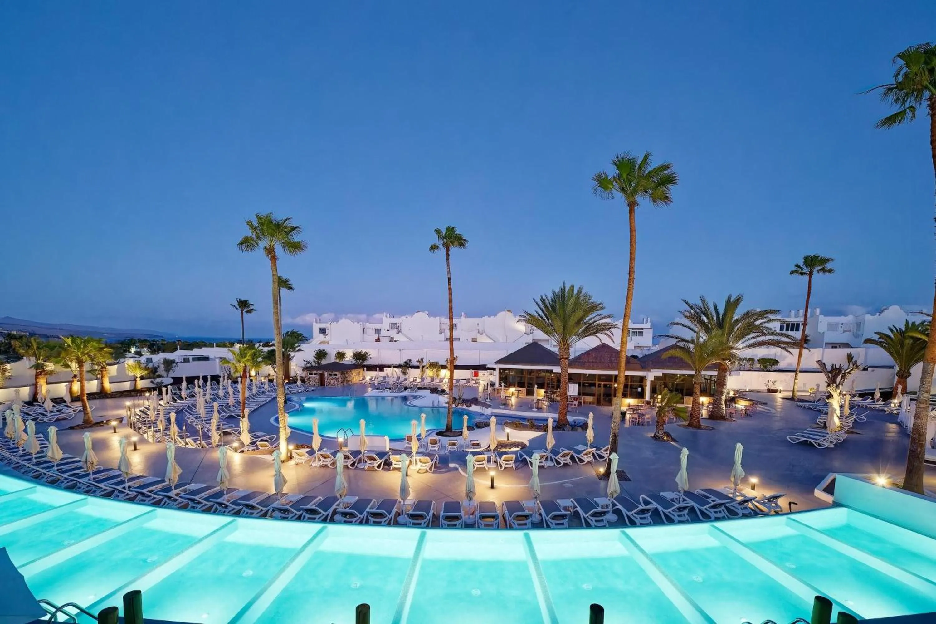 Swimming pool in BLUESEA Golden Beach