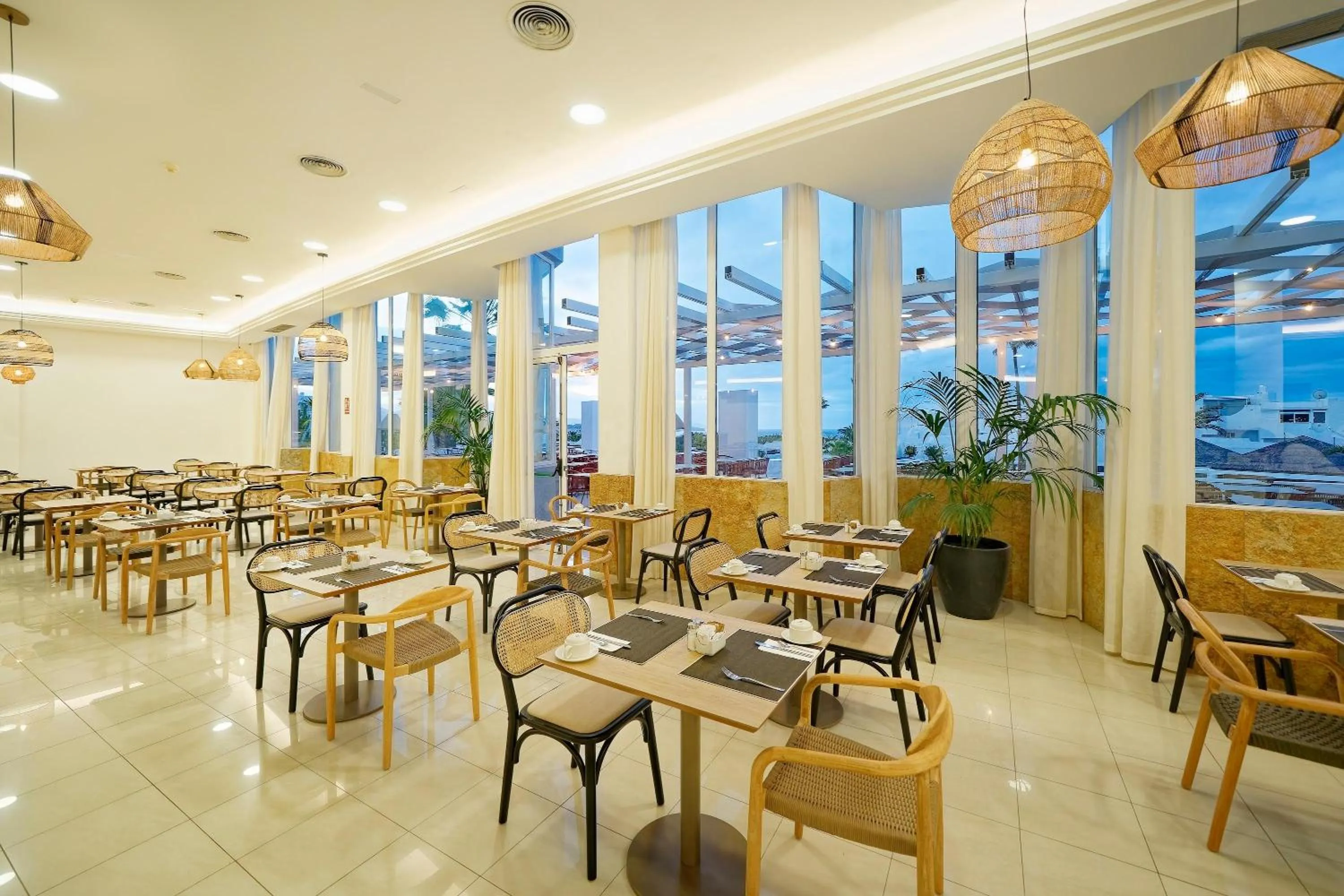 Restaurant/places to eat in BLUESEA Golden Beach