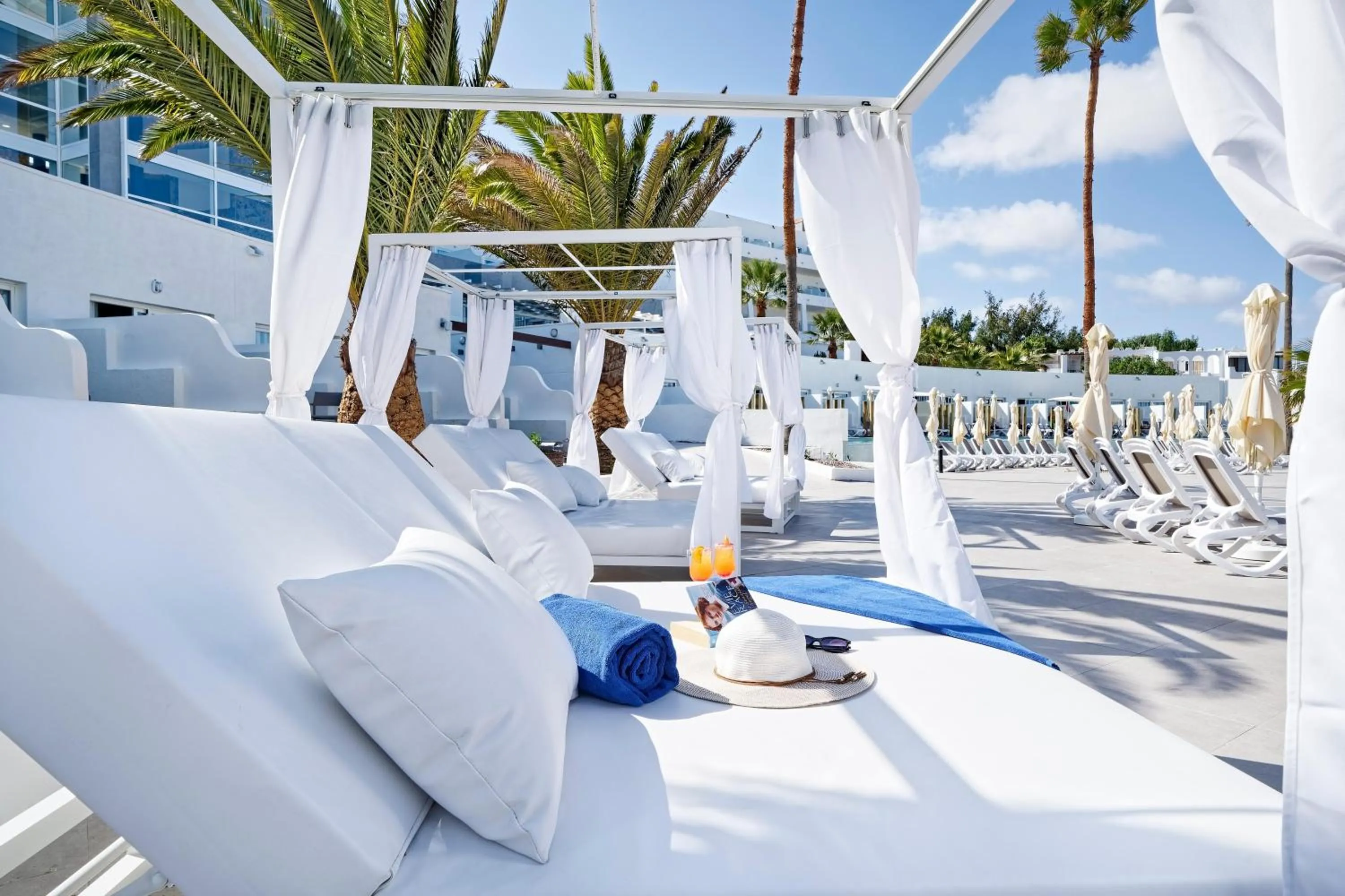 Swimming pool in Labranda Golden Beach