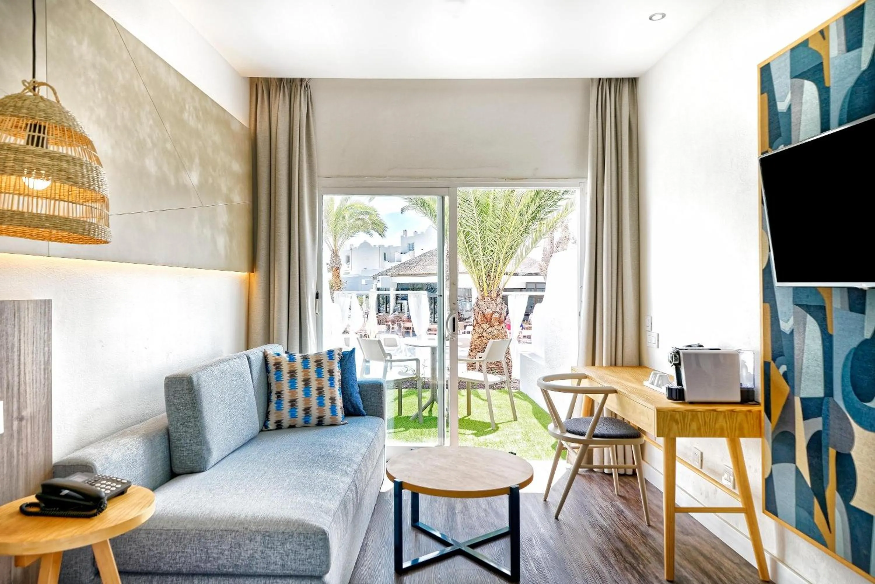 Photo of the whole room, Bed in BLUESEA Golden Beach