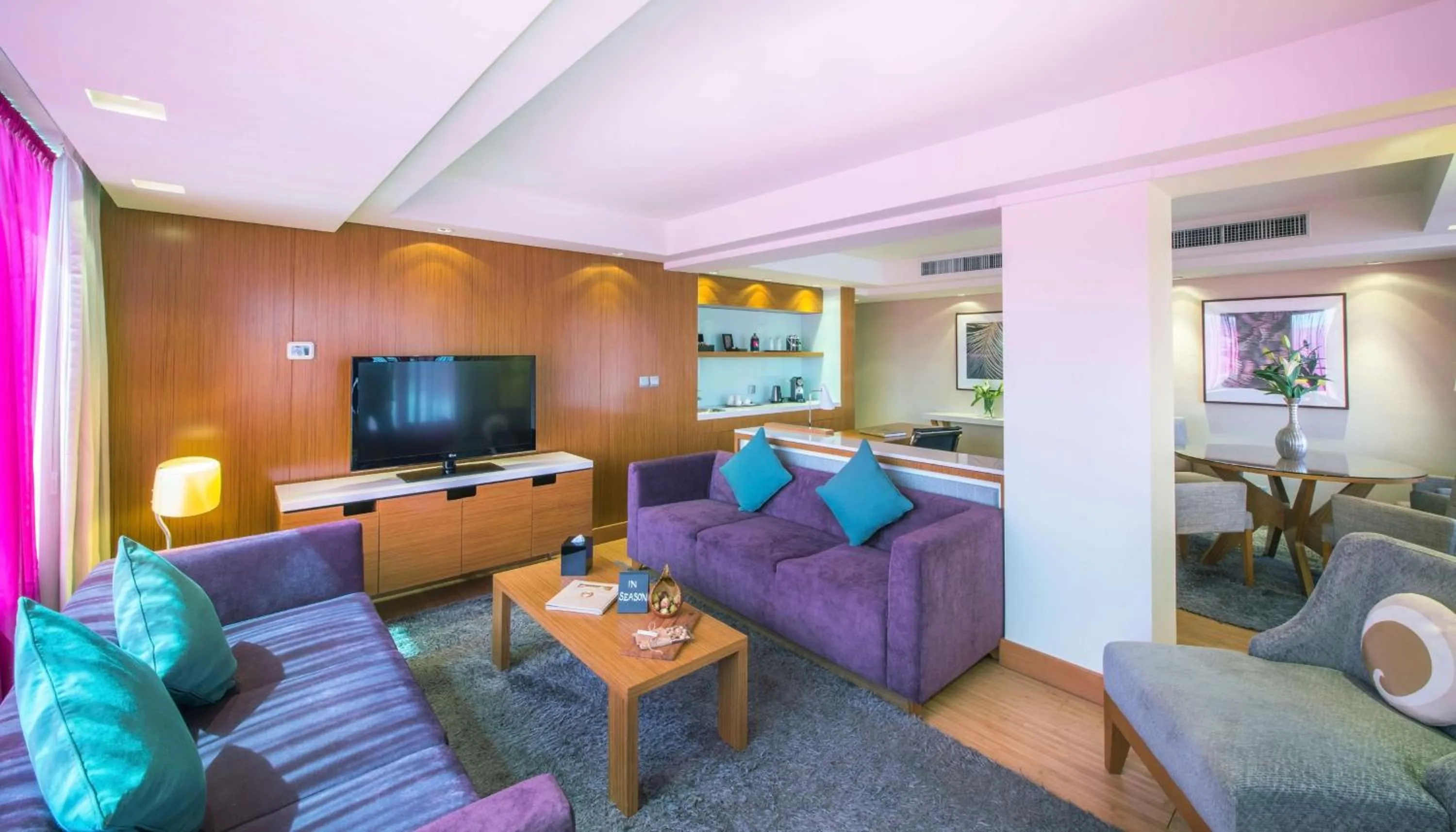 Photo of the whole room in Radisson Blu Hotel, Kuwait