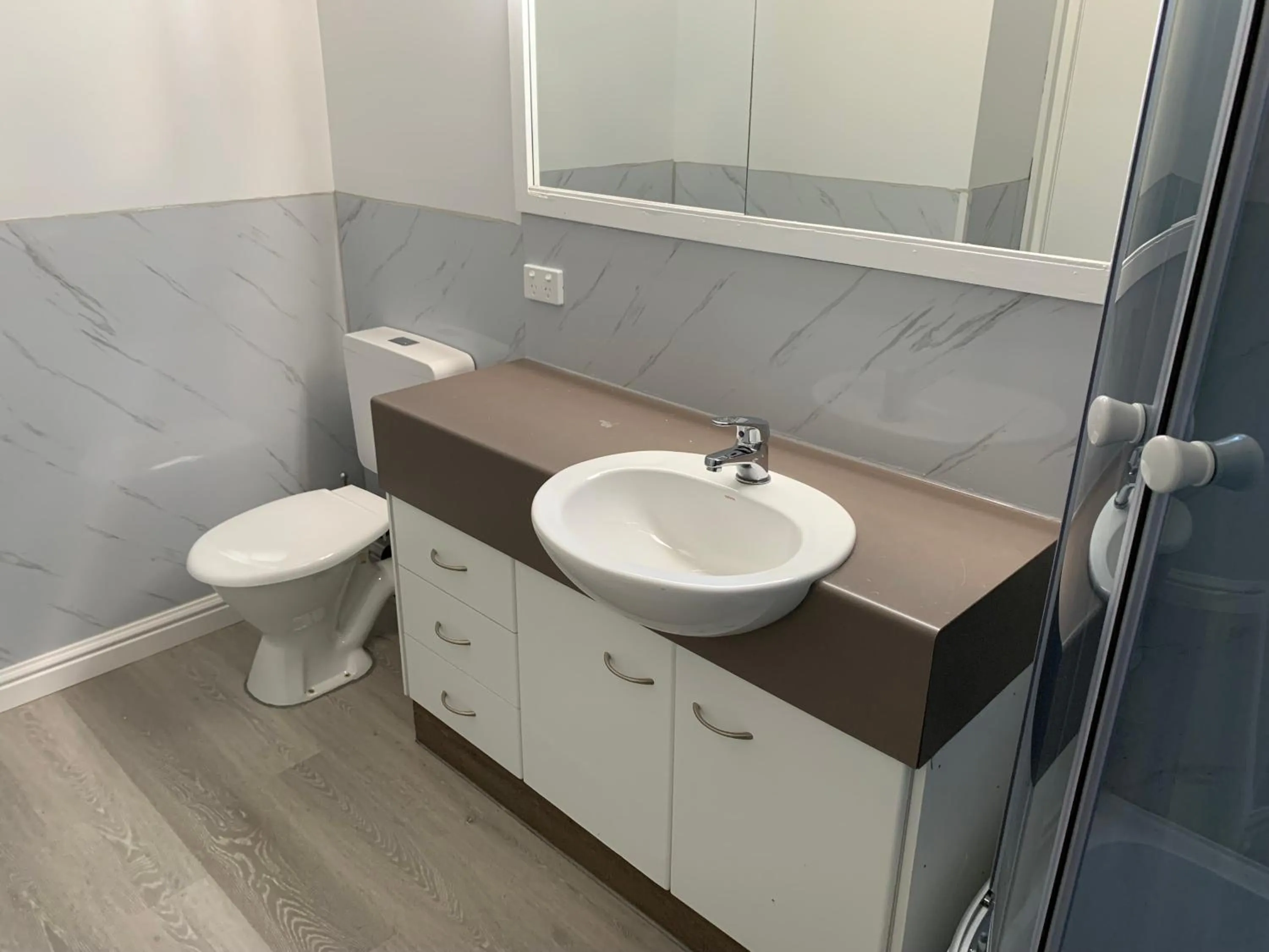 Toilet in Albion Motel Finley