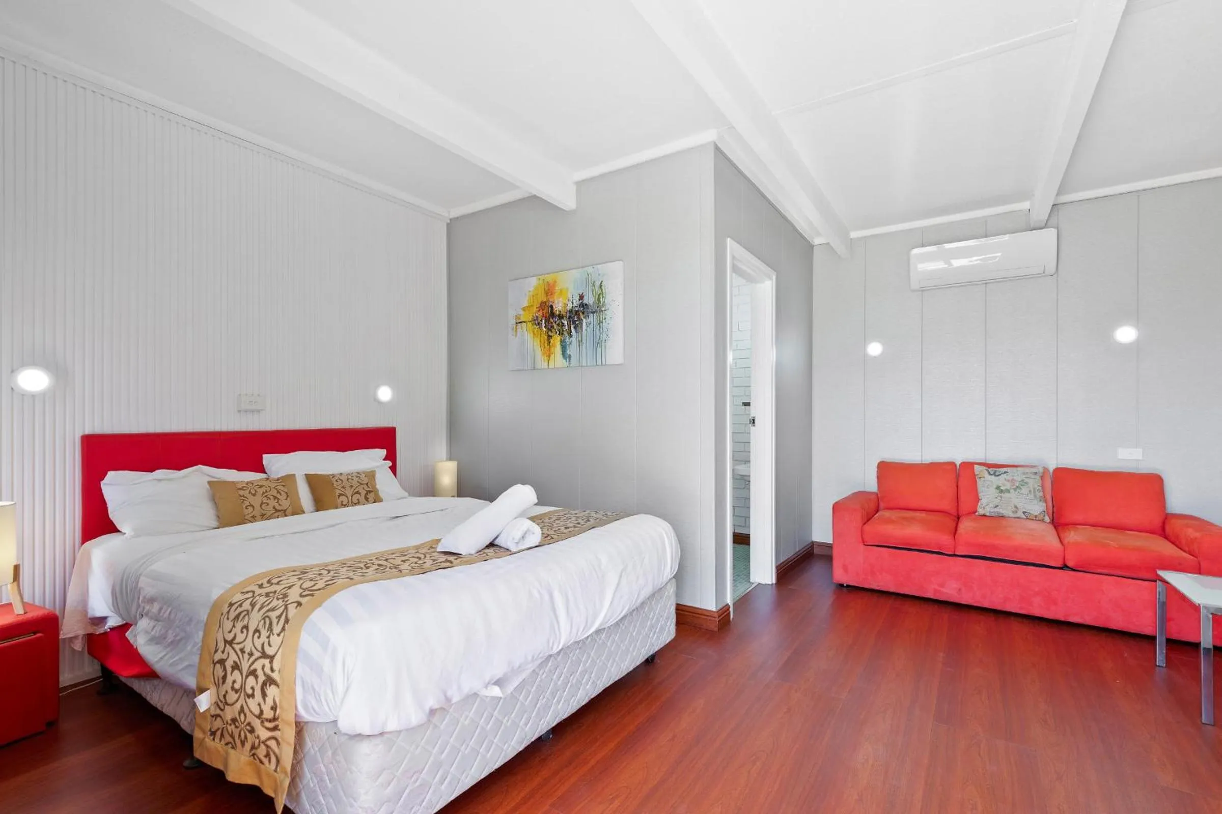 Bed in Albion Motel Finley