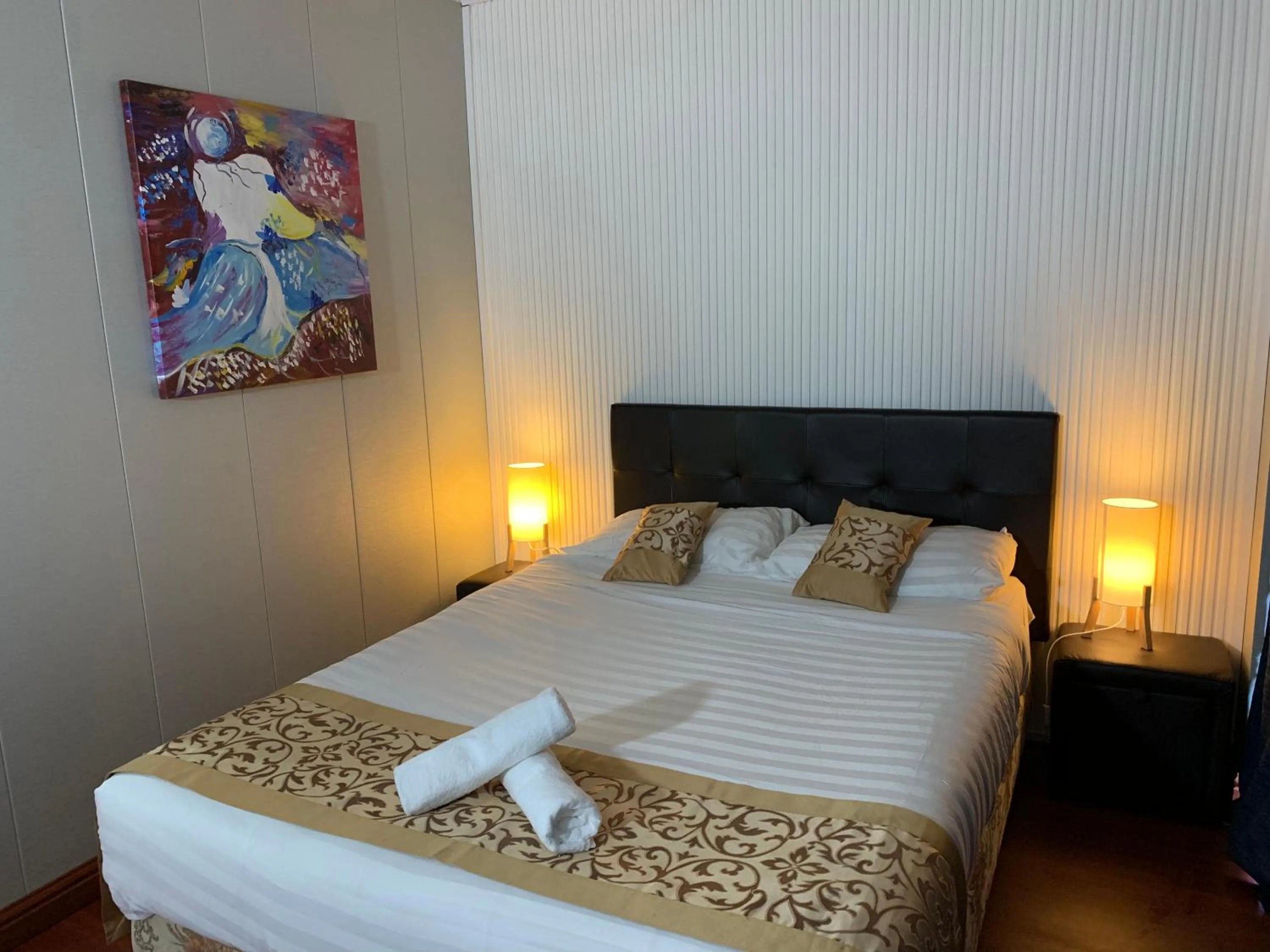 Bed in Albion Motel Finley