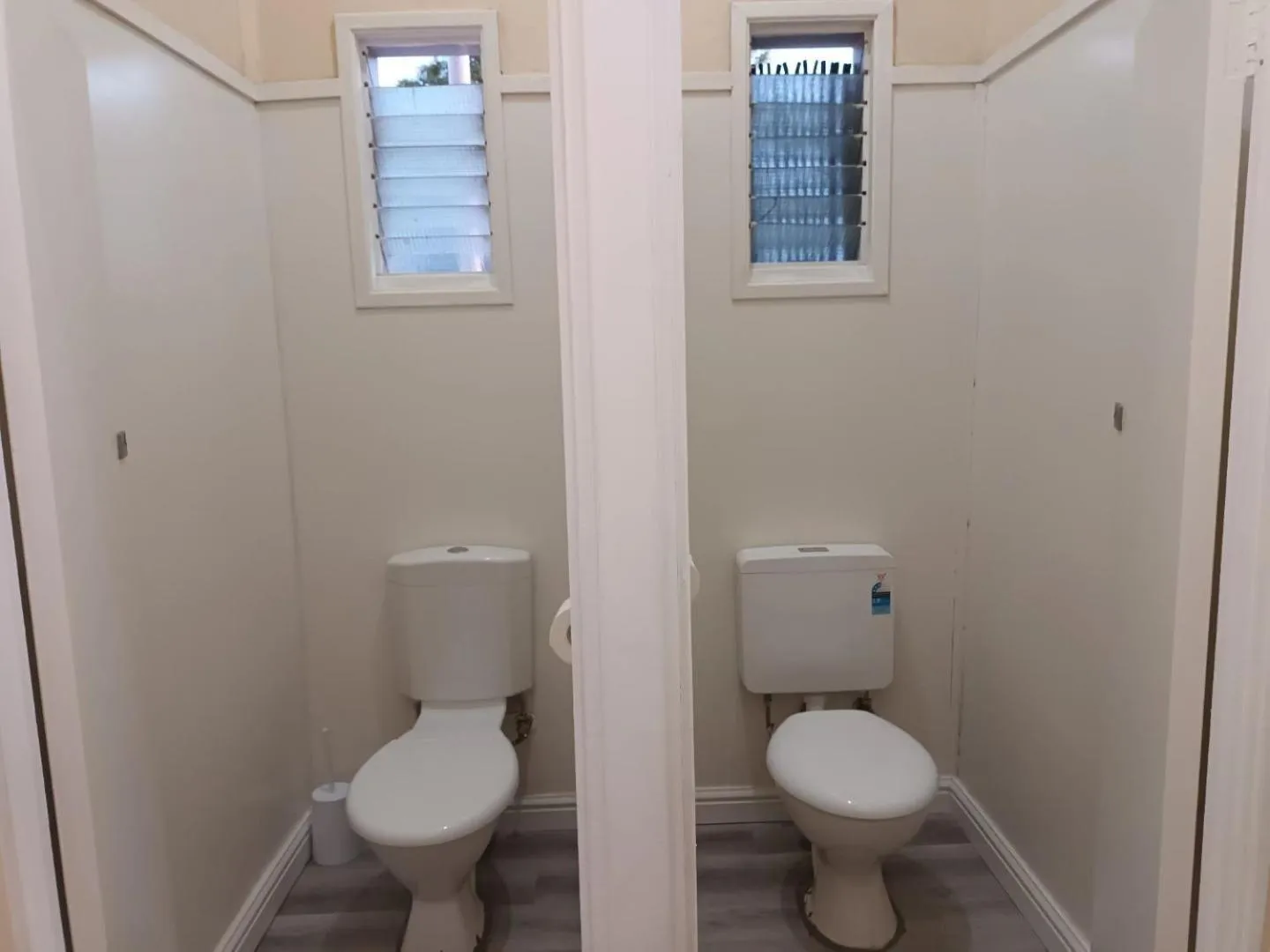 Toilet in Albion Motel Finley