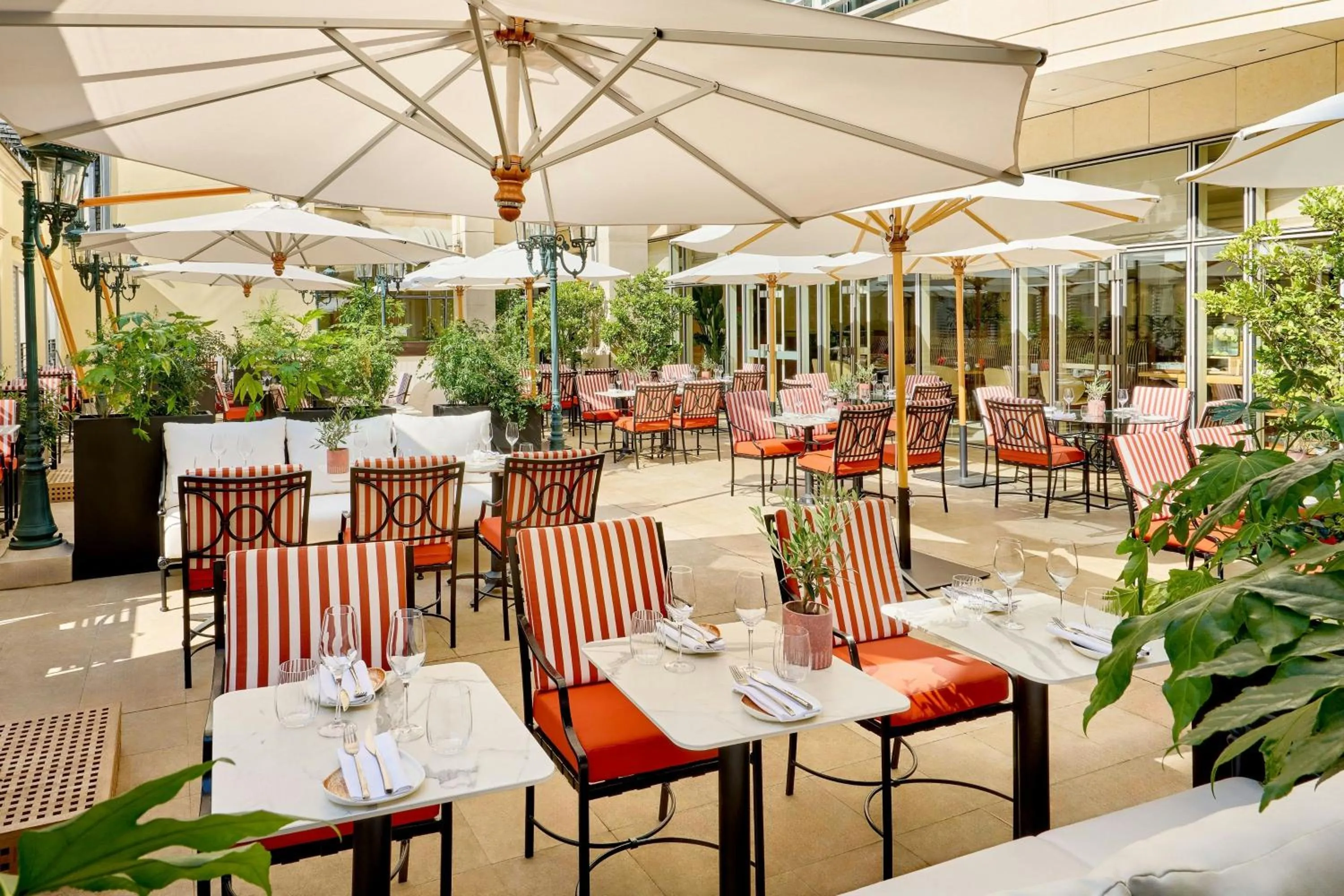 Restaurant/places to eat in Paris Marriott Champs Elysees Hotel