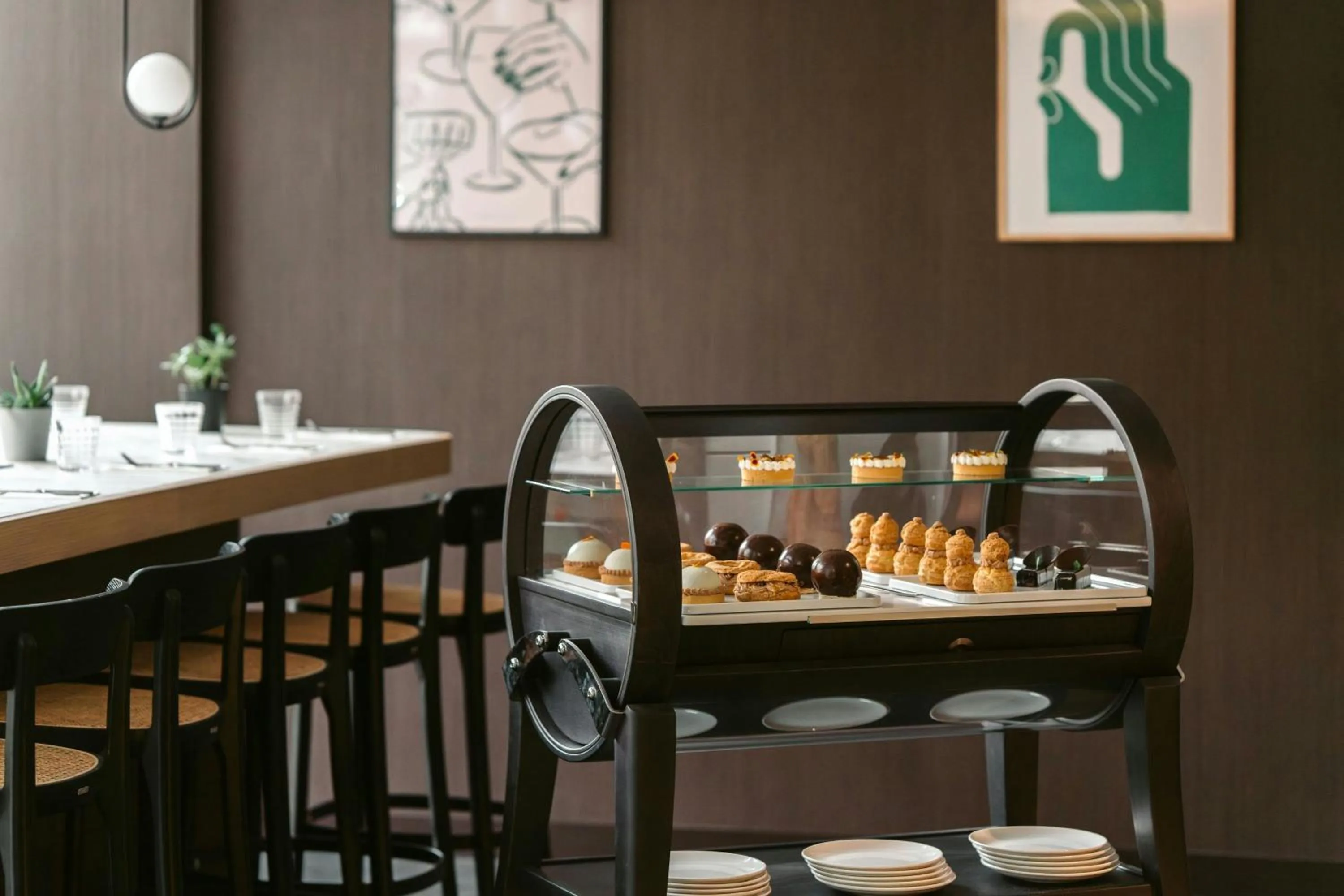 Restaurant/places to eat in Paris Marriott Rive Gauche Hotel & Conference Center