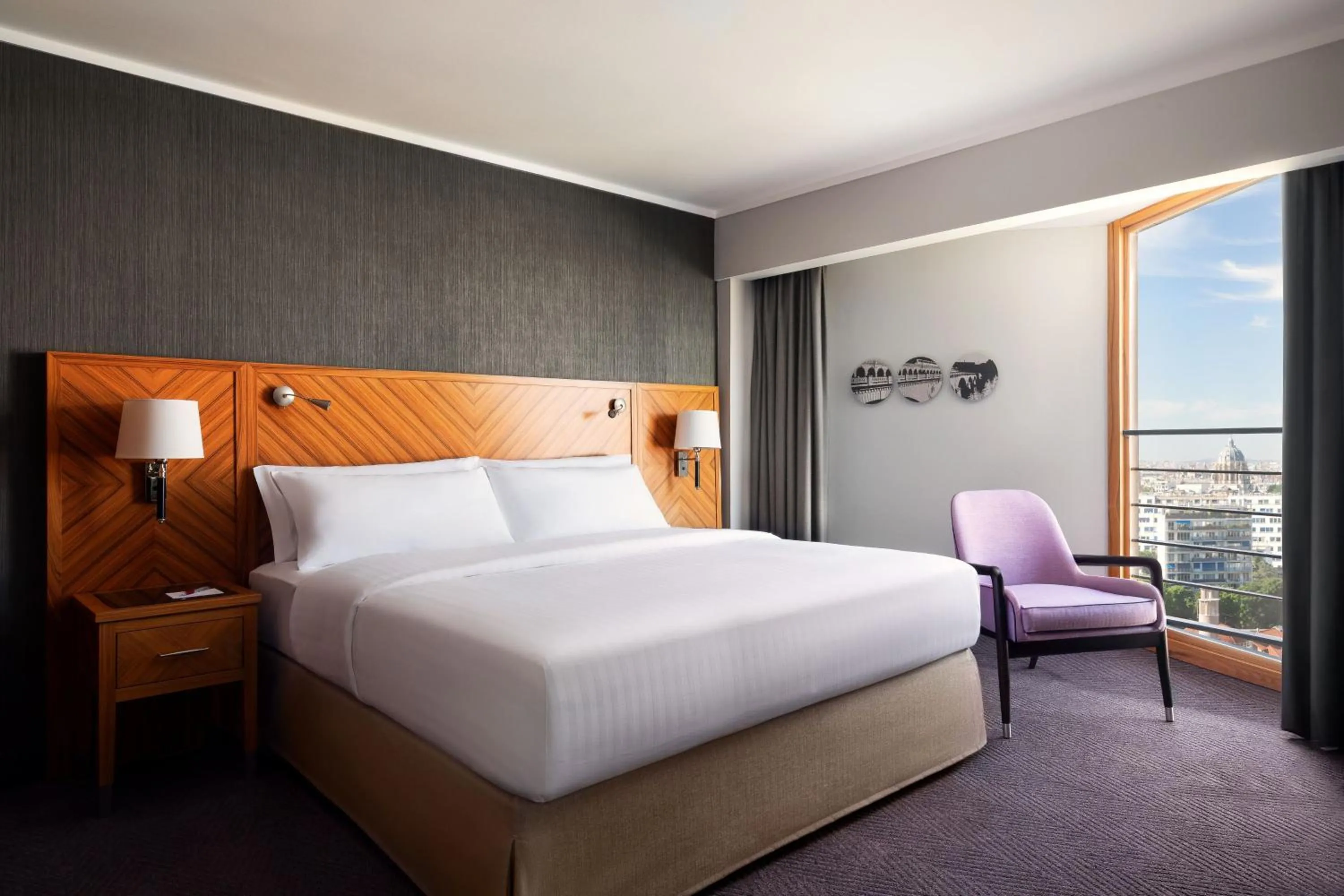 Bedroom, Bed in Paris Marriott Rive Gauche Hotel & Conference Center