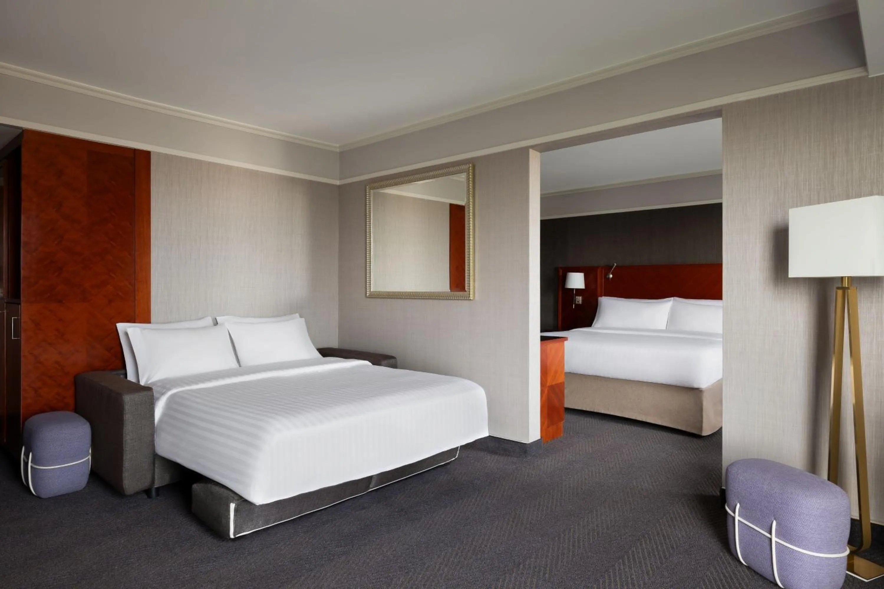 Living room, Bed in Paris Marriott Rive Gauche Hotel & Conference Center