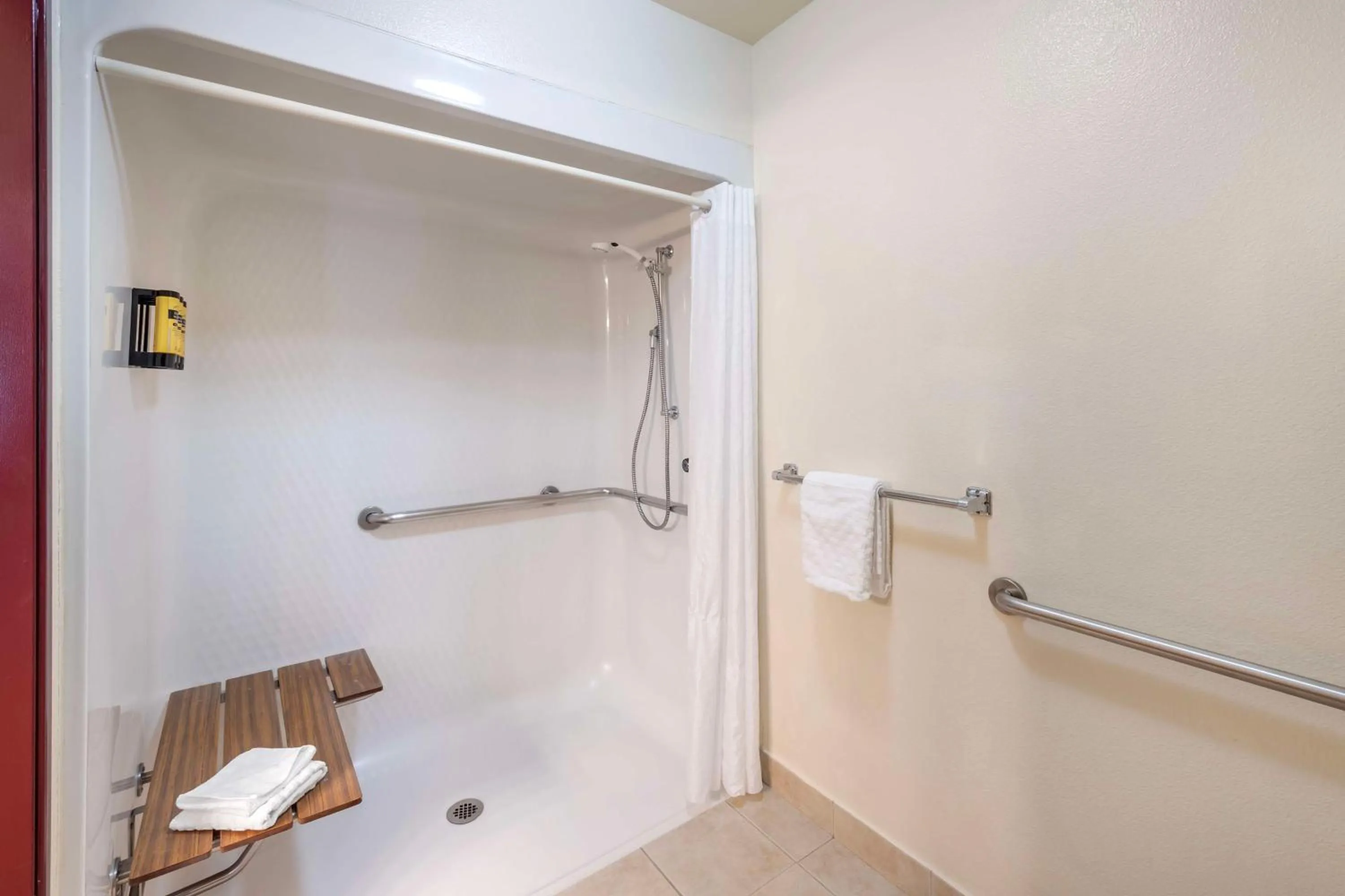 Bathroom in Best Western Plus Orchid Hotel & Suites