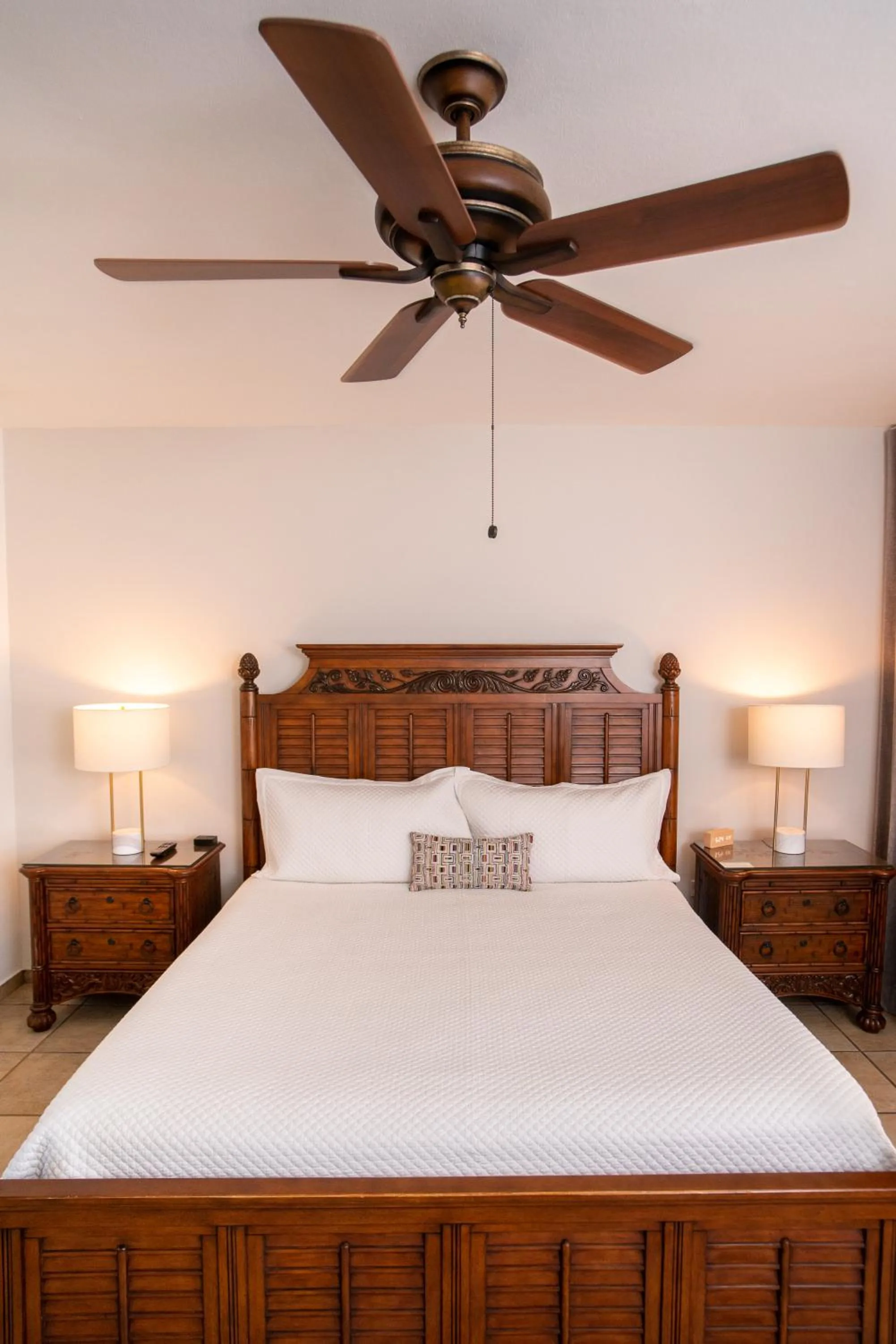 Bed in Lazy Parrot Inn