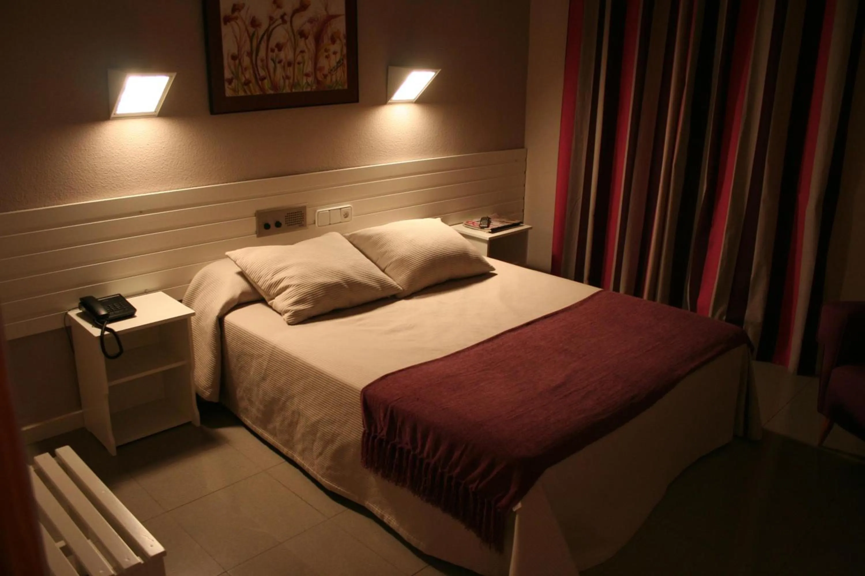 Double Room - single occupancy in Hotel Fidalgo