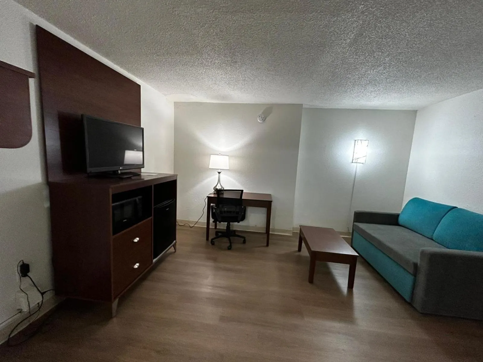 Econo Lodge Inn & Suites Chambersburg Central