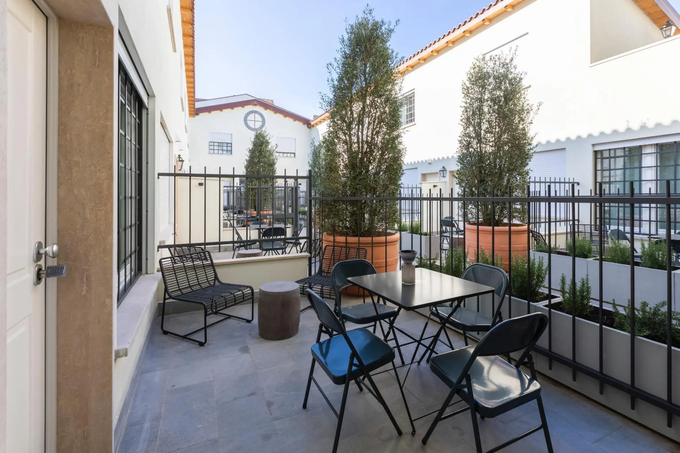 Two-Bedroom Deluxe Apartment with Balcony in Sonder by Marriott Bonvoy San Lorenzo Apartments Two-Bedroom Deluxe Apartment with Balcony in Sonder by Marriott Bonvoy San Lorenzo Apartments