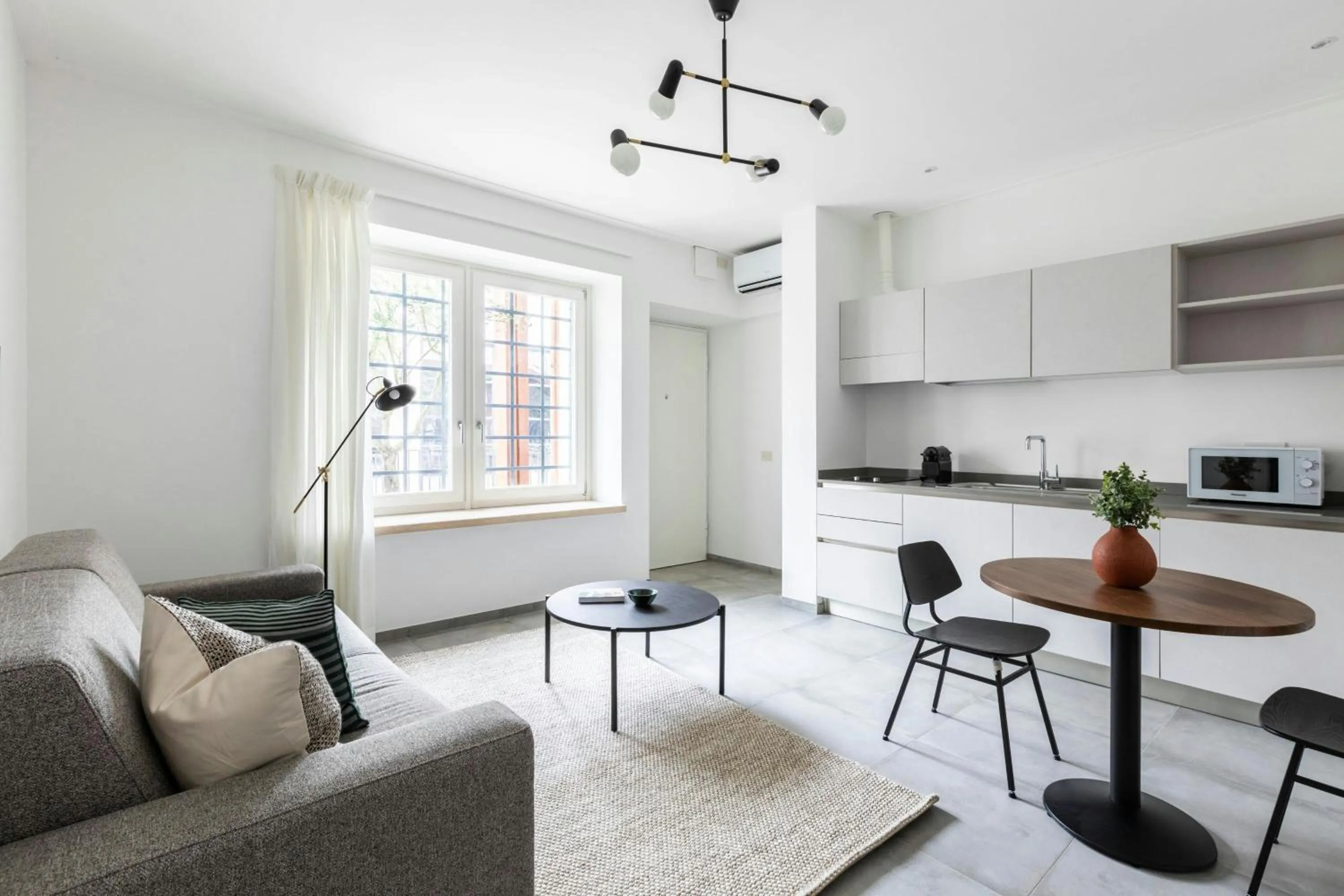 Living room in Sonder by Marriott Bonvoy San Lorenzo Apartments