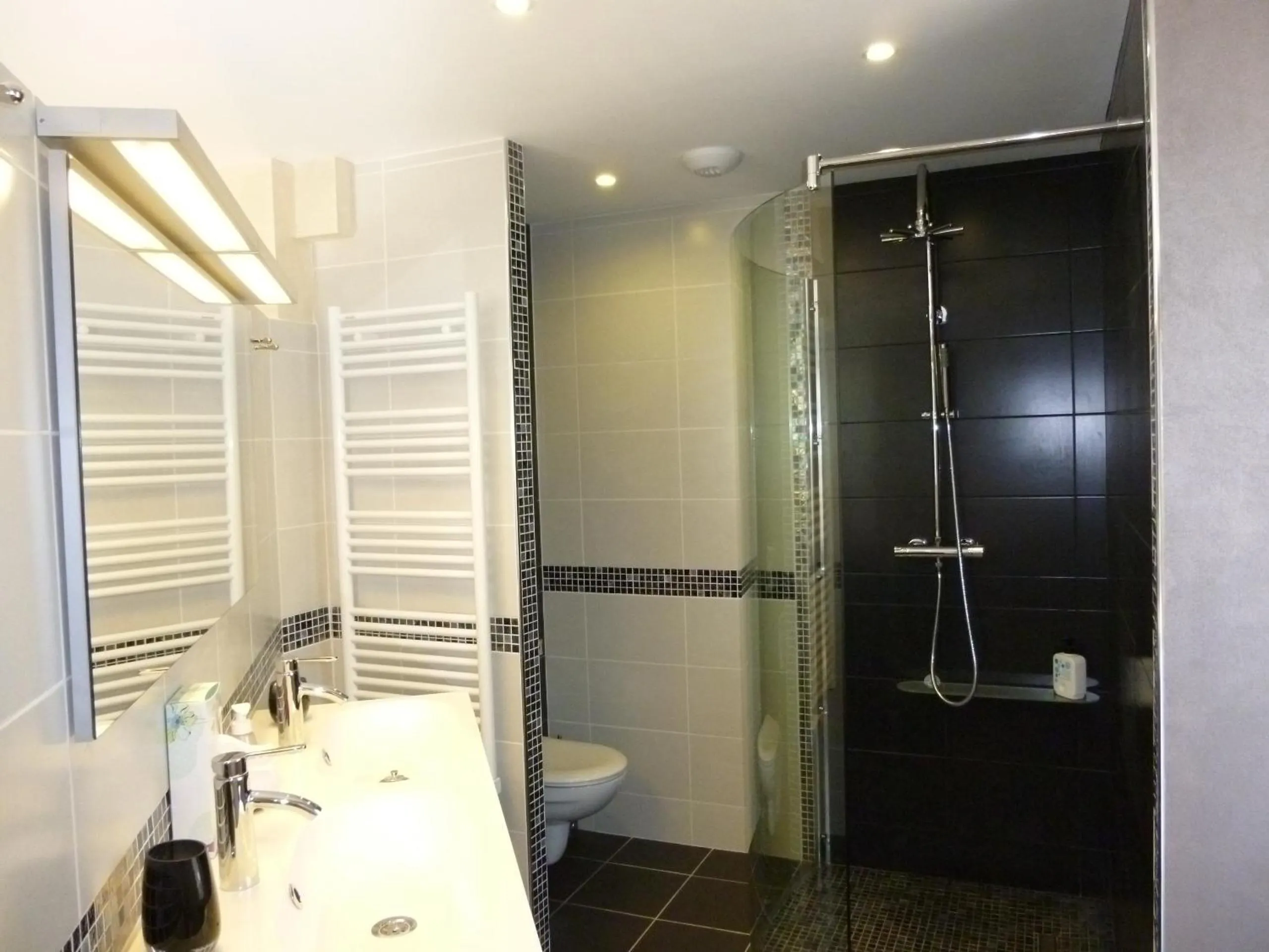 Shower in Au Mas de Gamet