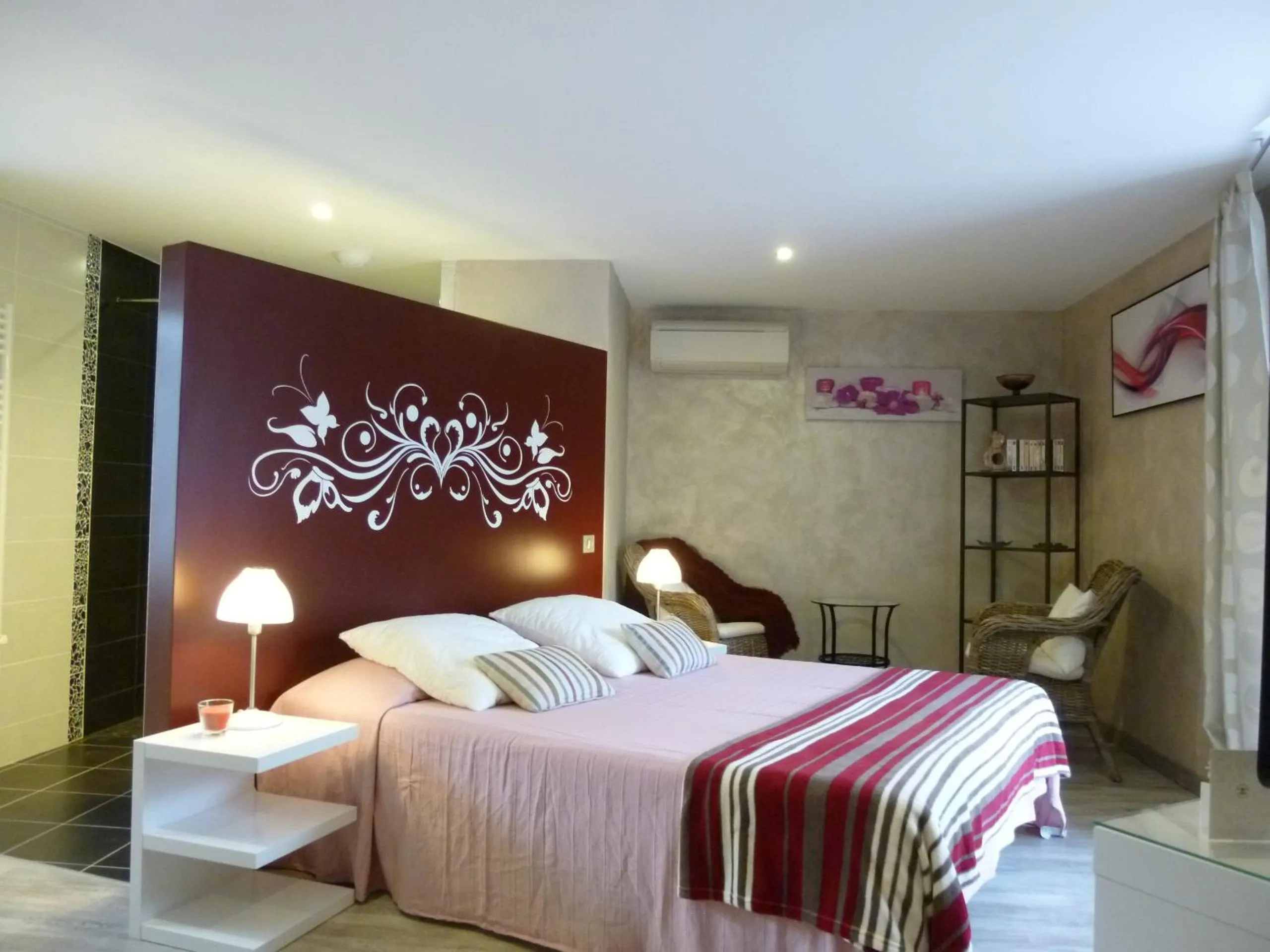 Photo of the whole room in Au Mas de Gamet