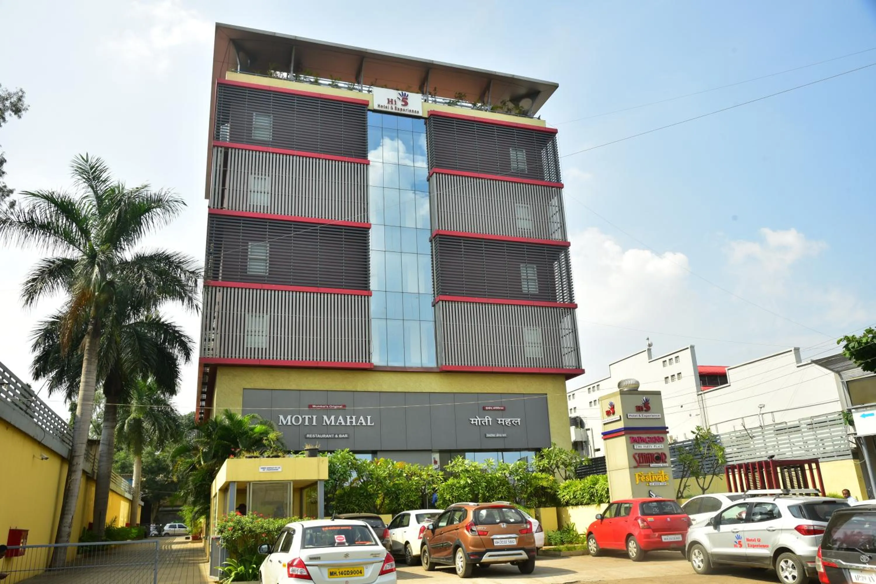 Property building in Hi 5 Hotel & Experience