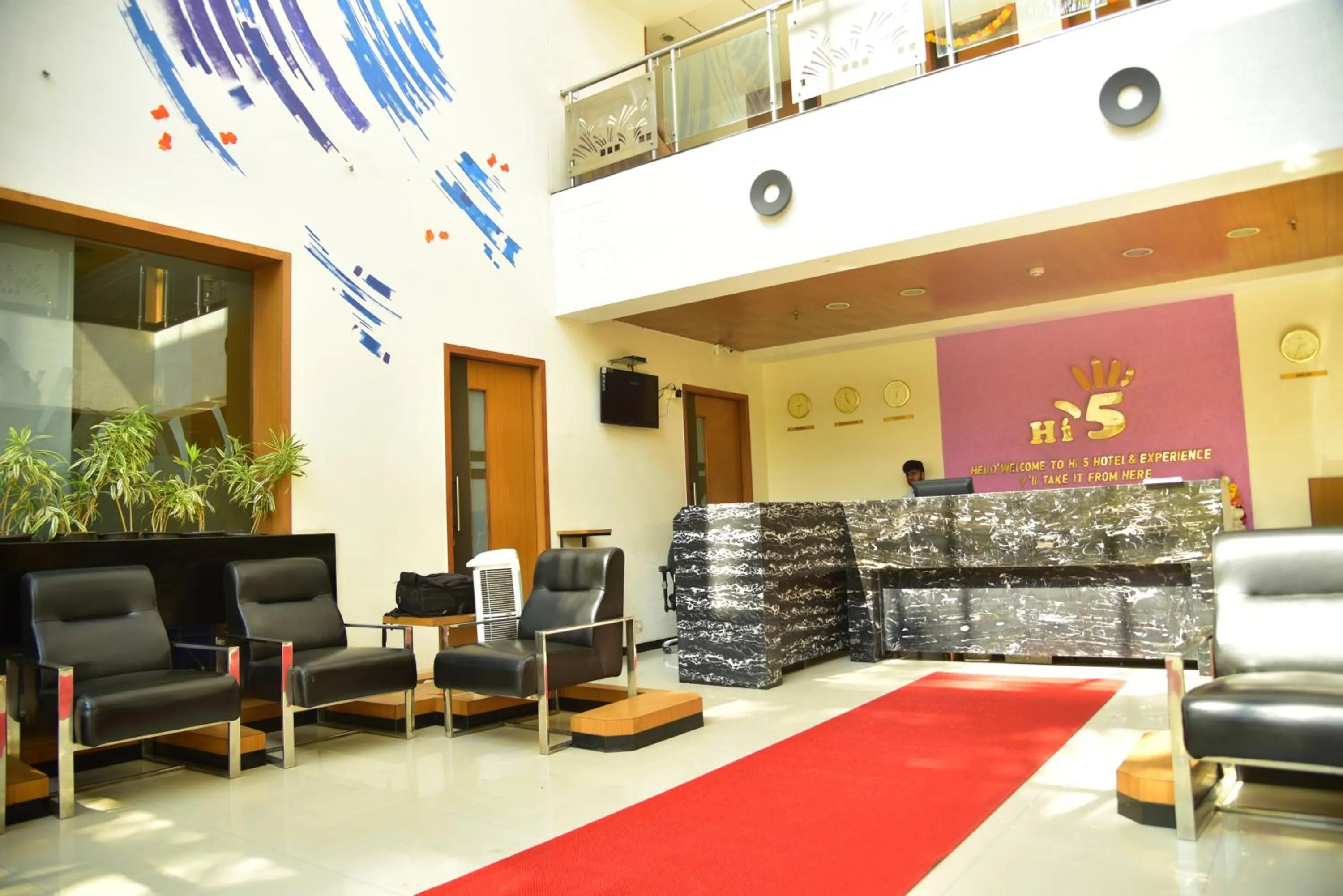 Lobby or reception in Hi 5 Hotel & Experience