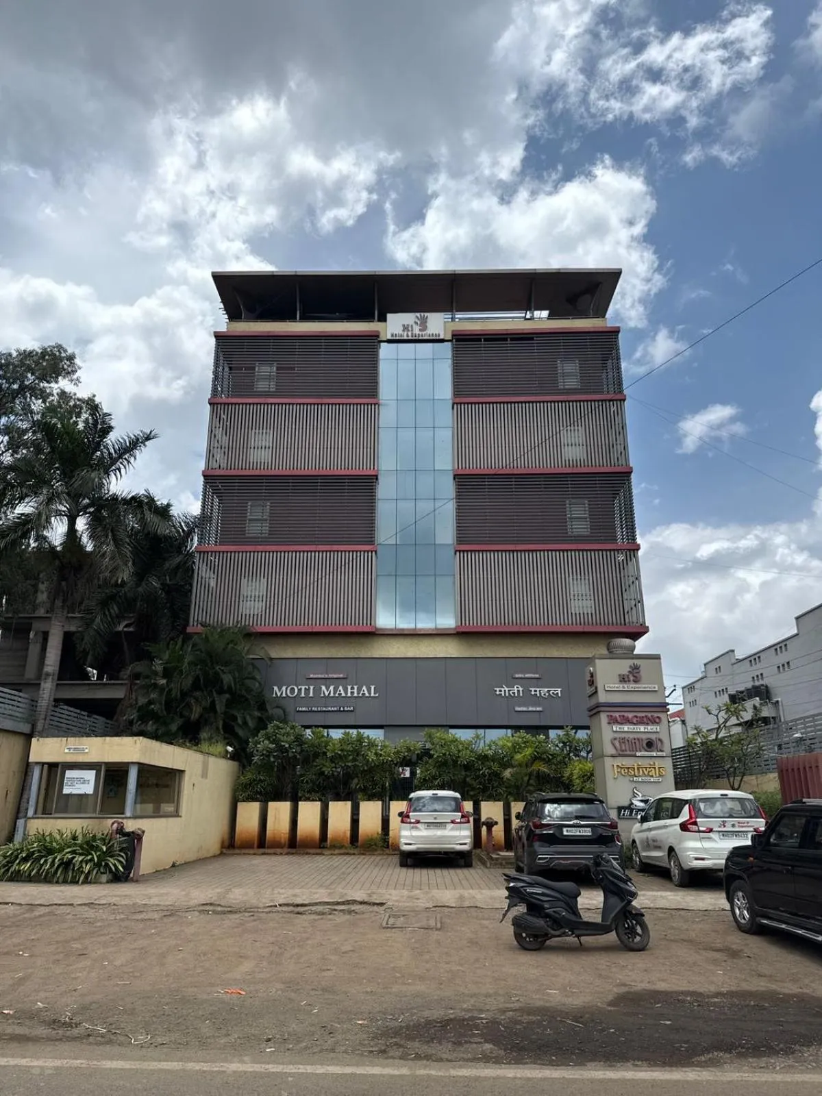 Property building in Hi 5 Hotel & Experience