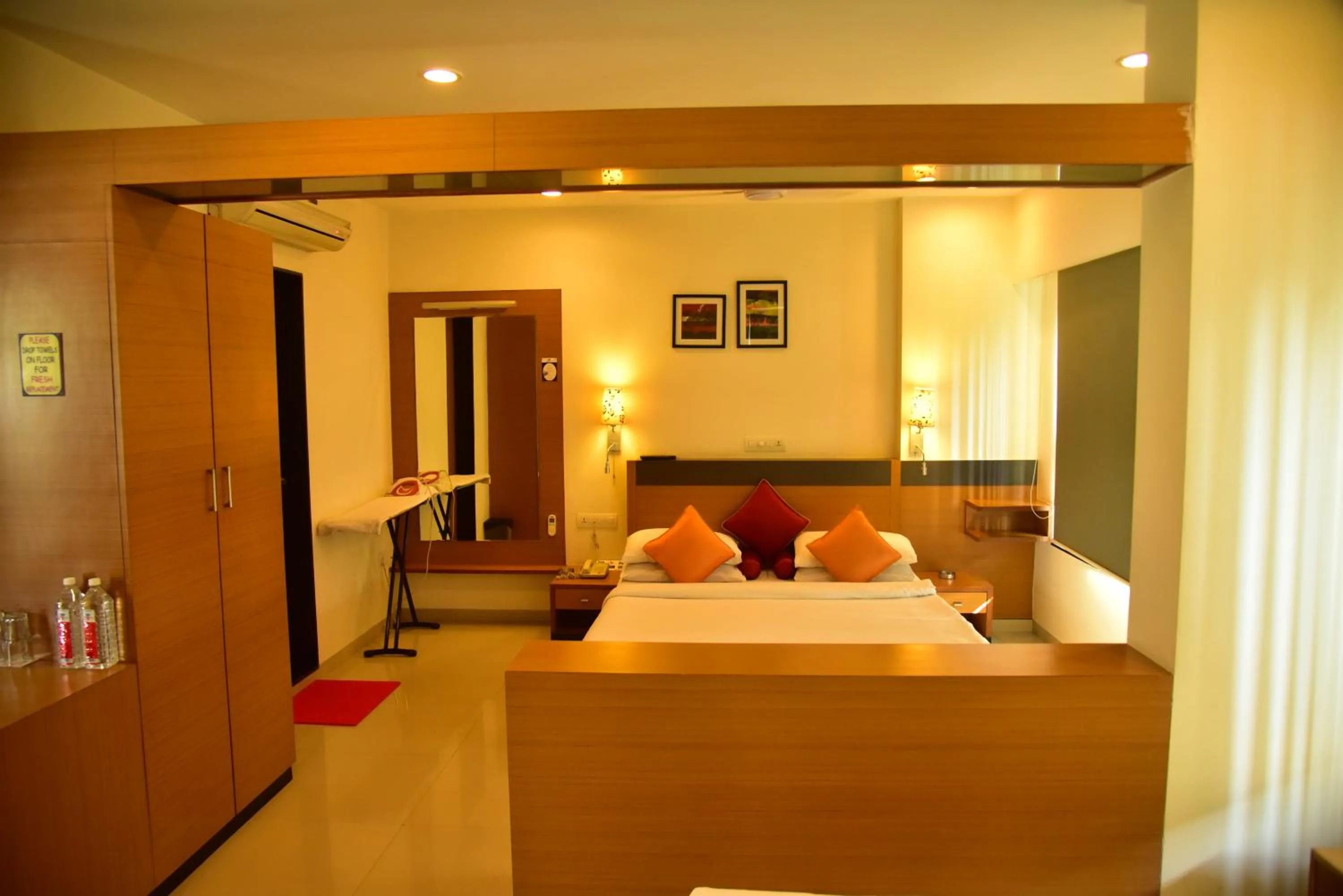Bed in Hi 5 Hotel & Experience