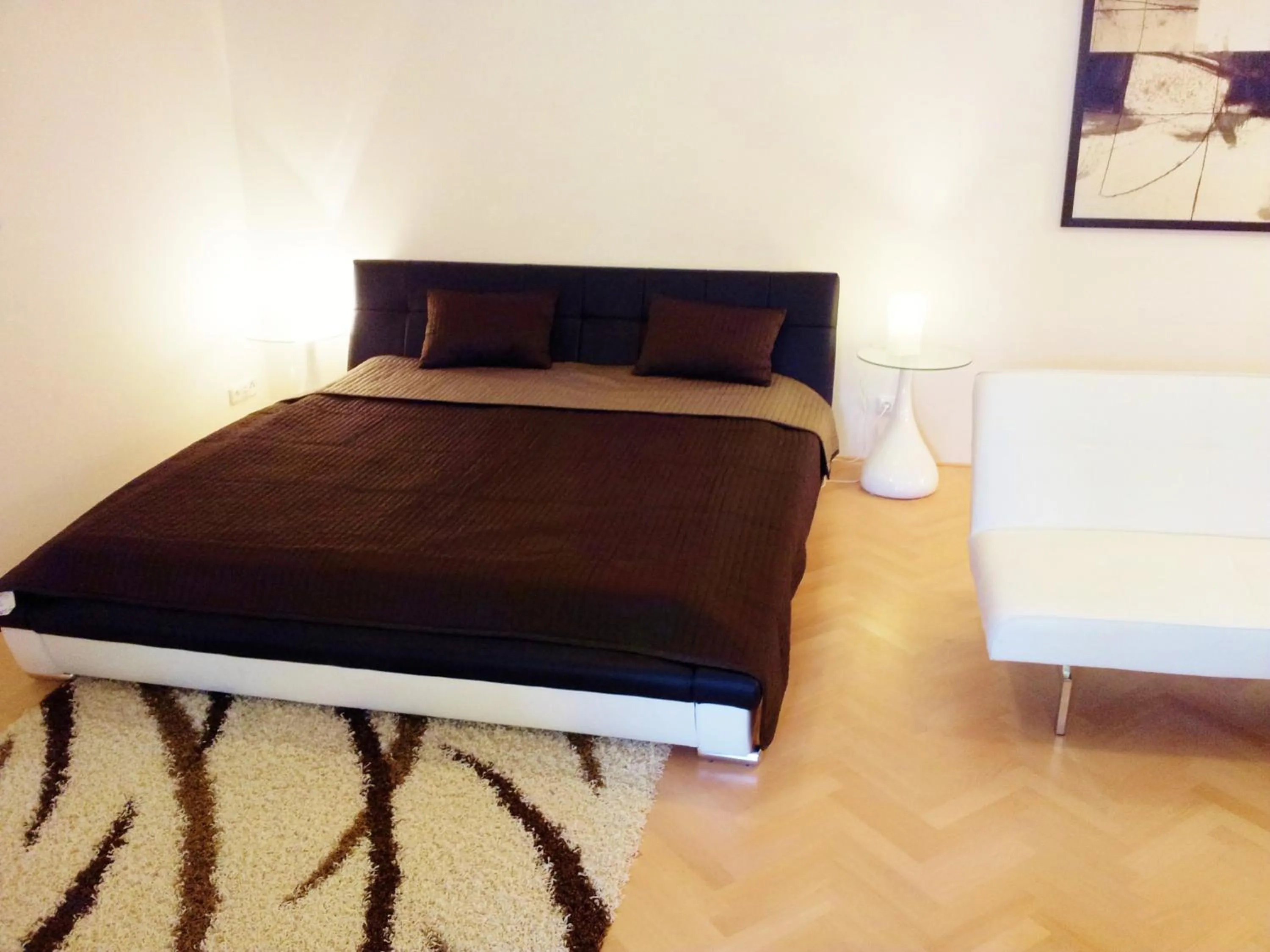 Bed in Selinor Old Town Apartments