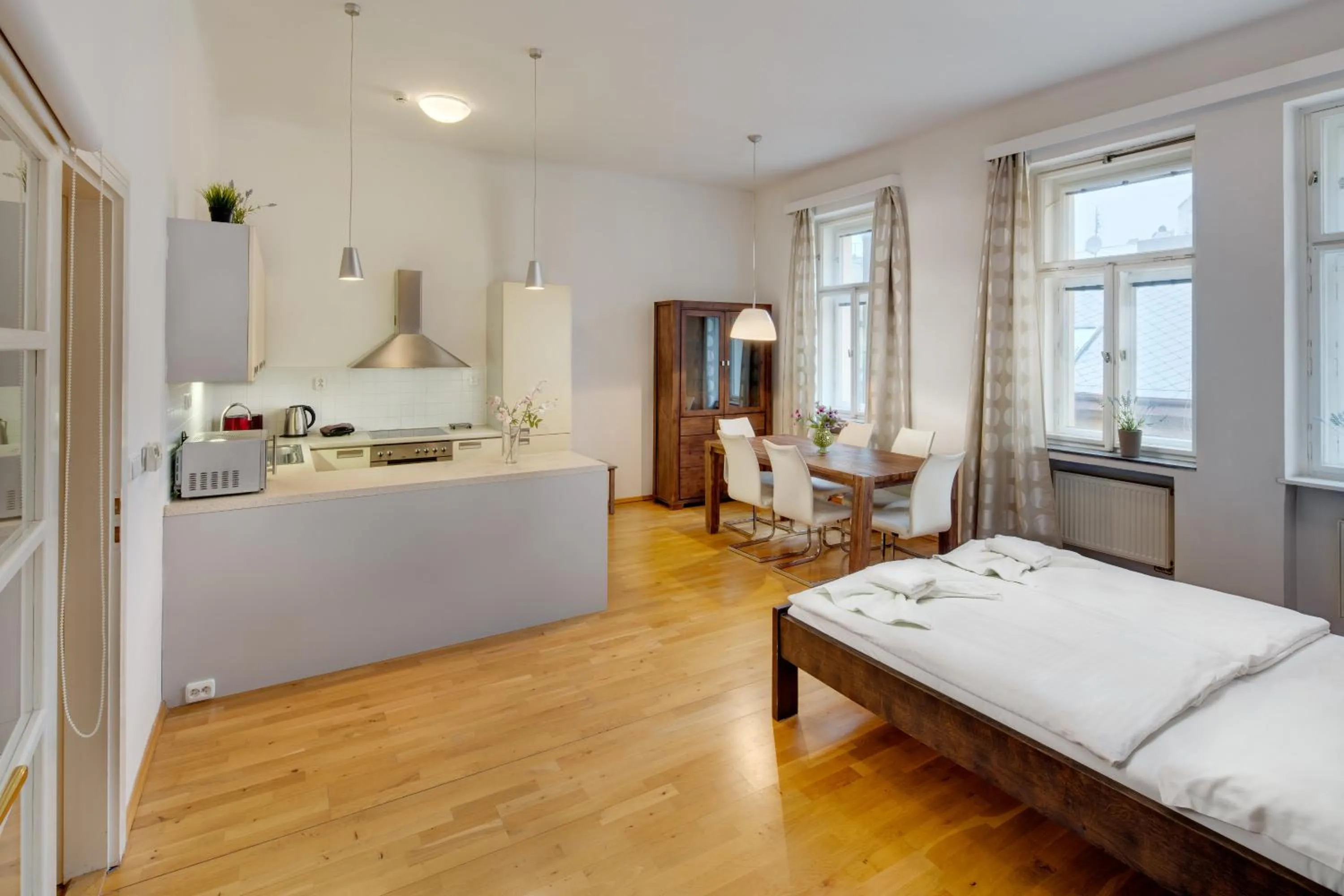 Coffee/tea facilities, Bed in Selinor Old Town Apartments