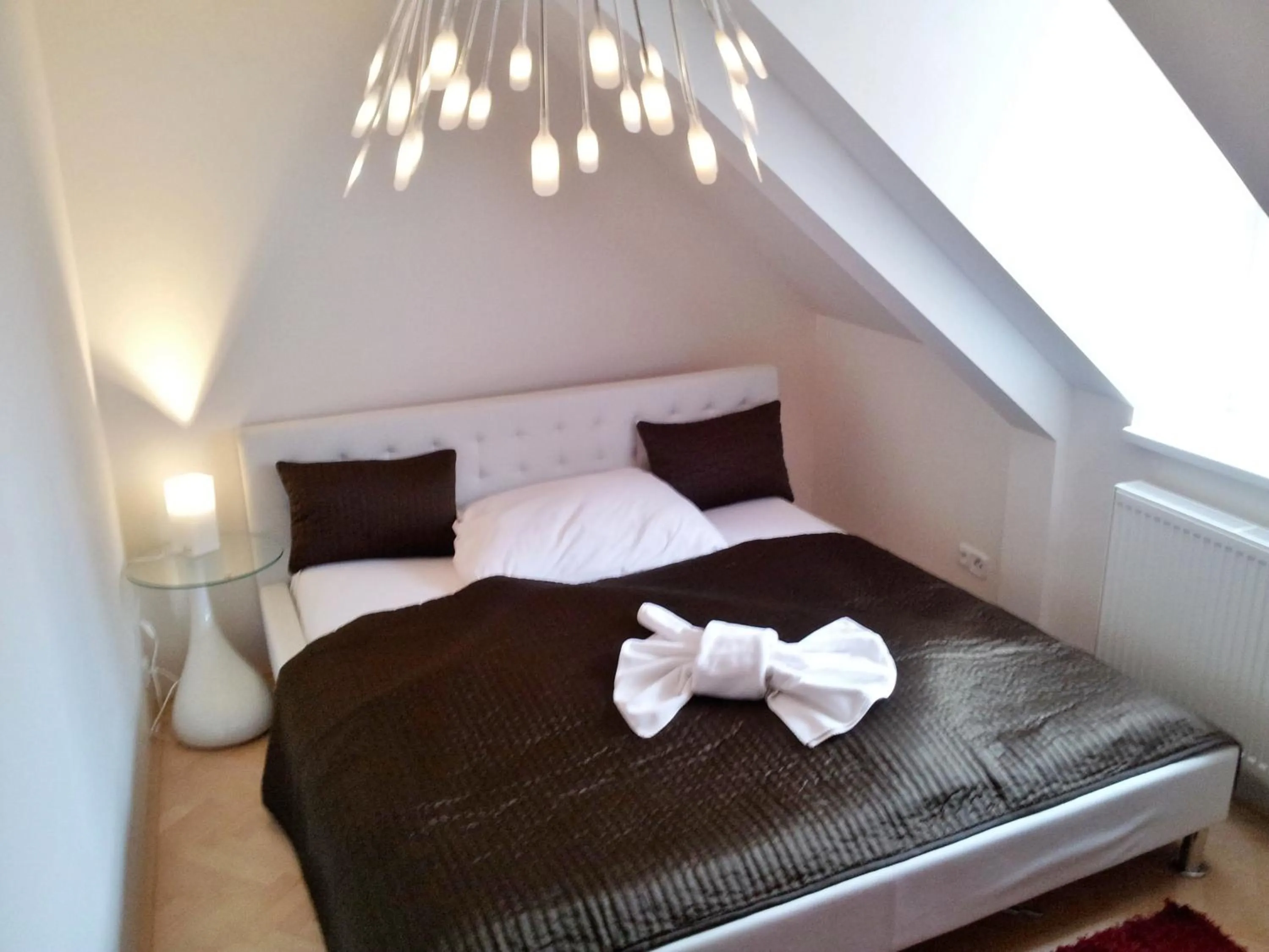 Bed in Selinor Old Town Apartments